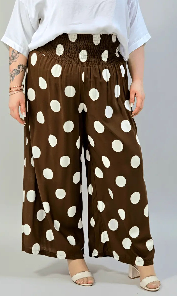 Spodnie plus size z szeroką nogawką i elastycznym pasem Stylowa XL