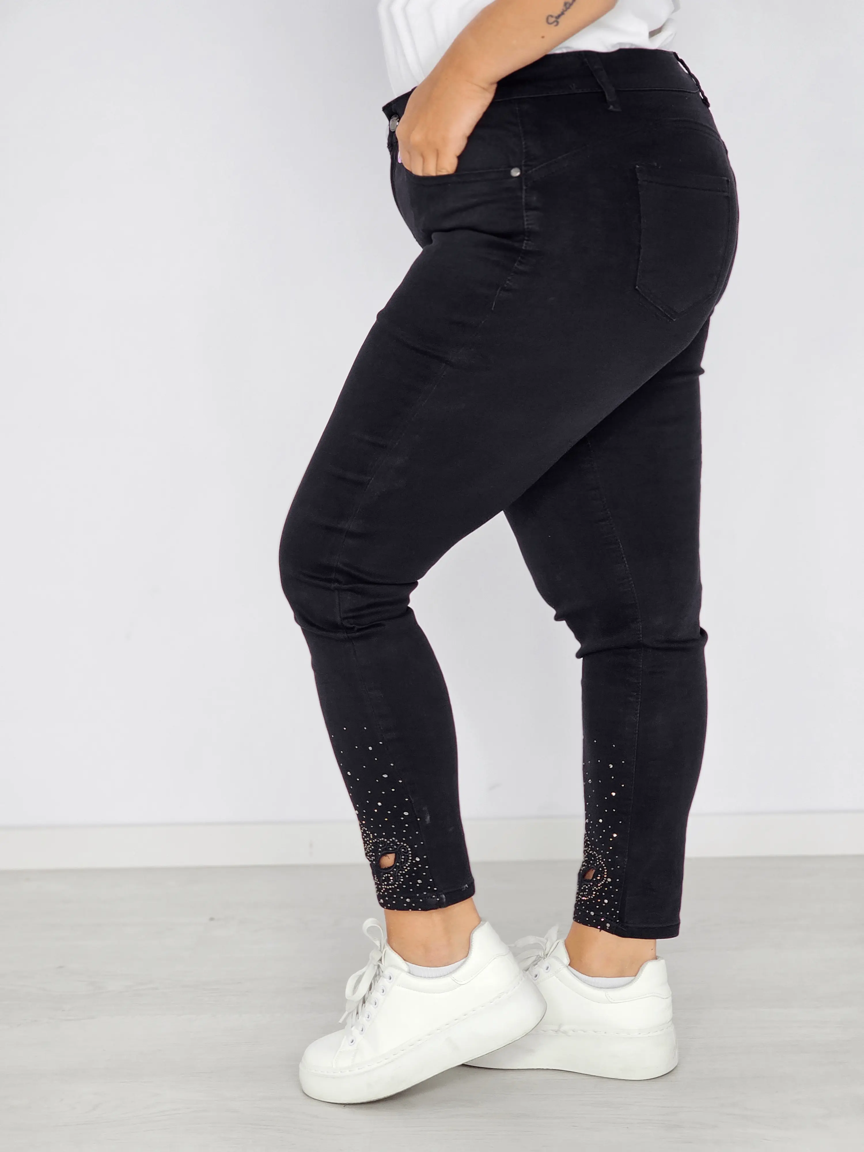 Spodnie z ażurową aplikacją Stylowa XL