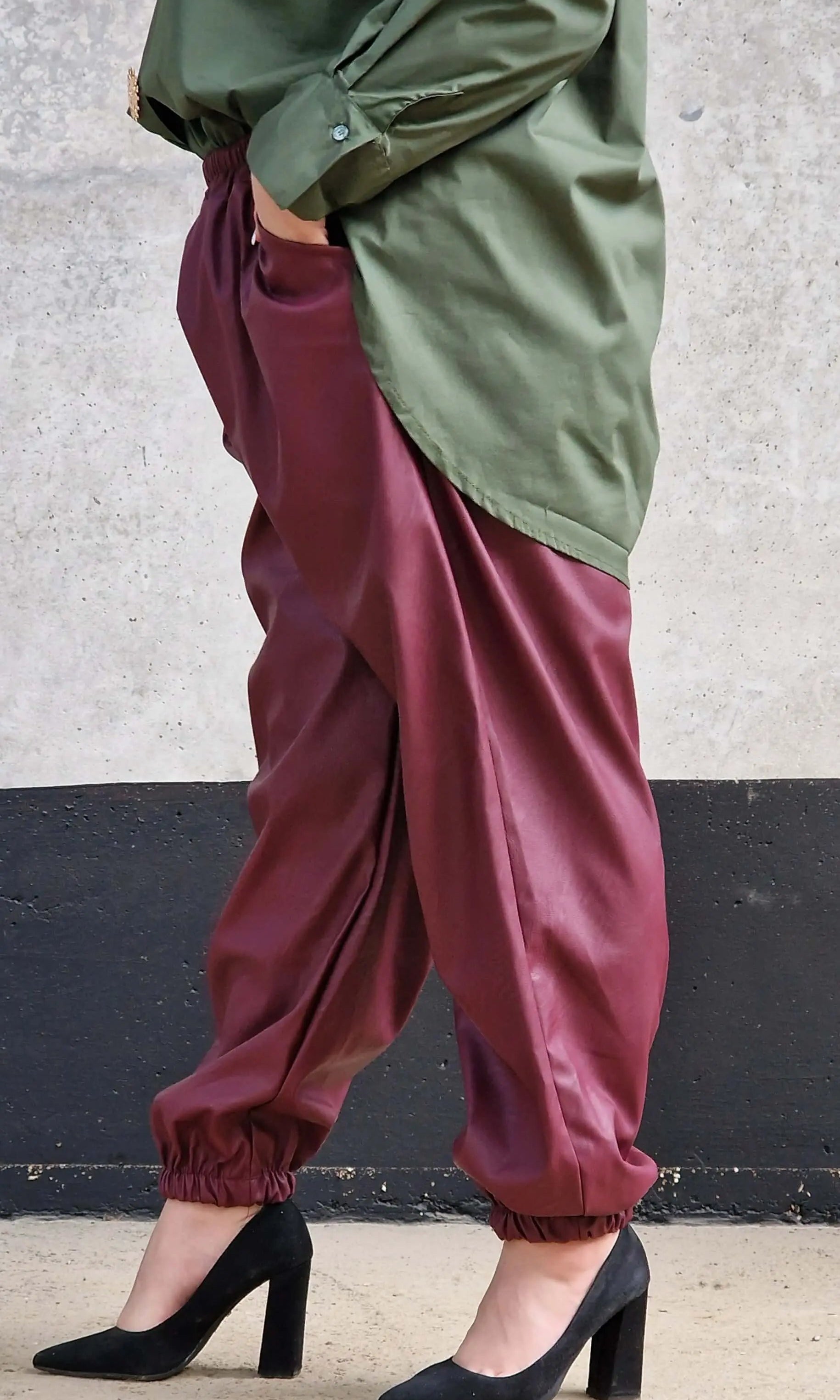 Spodnie z eko-skóry z gumką Stylowa XL