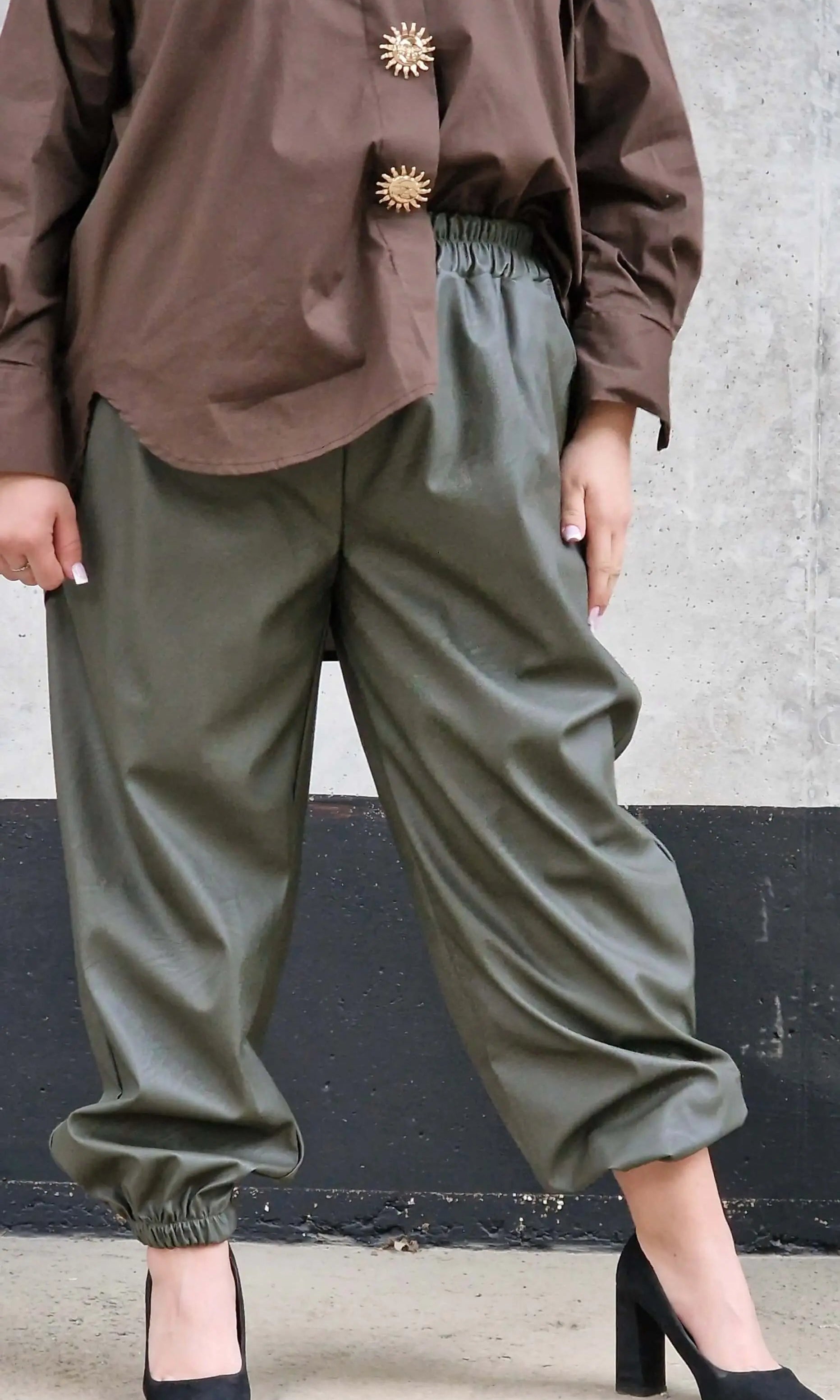 Spodnie z eko-skóry z gumką Stylowa XL