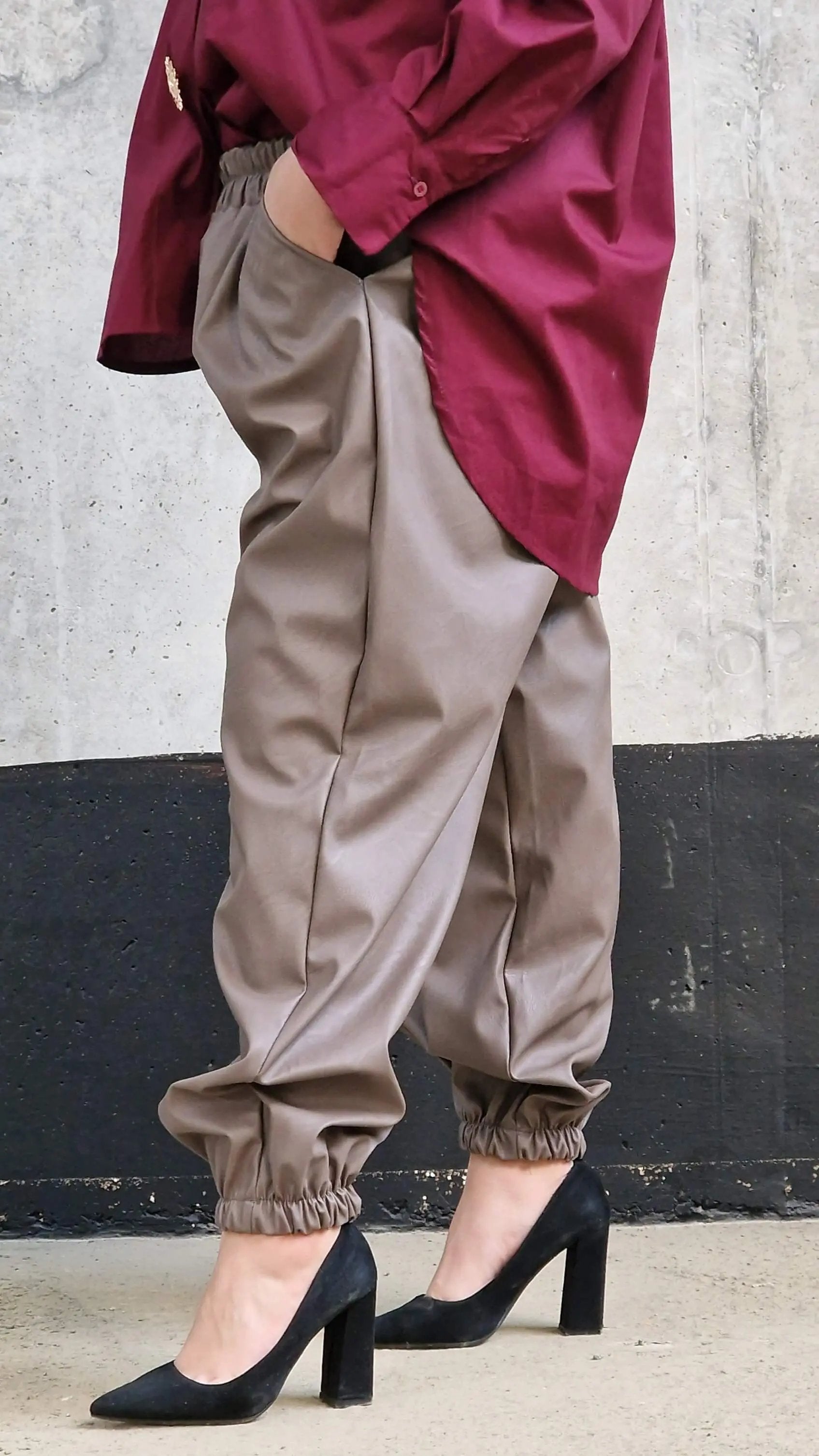 Spodnie z eko-skóry z gumką Stylowa XL