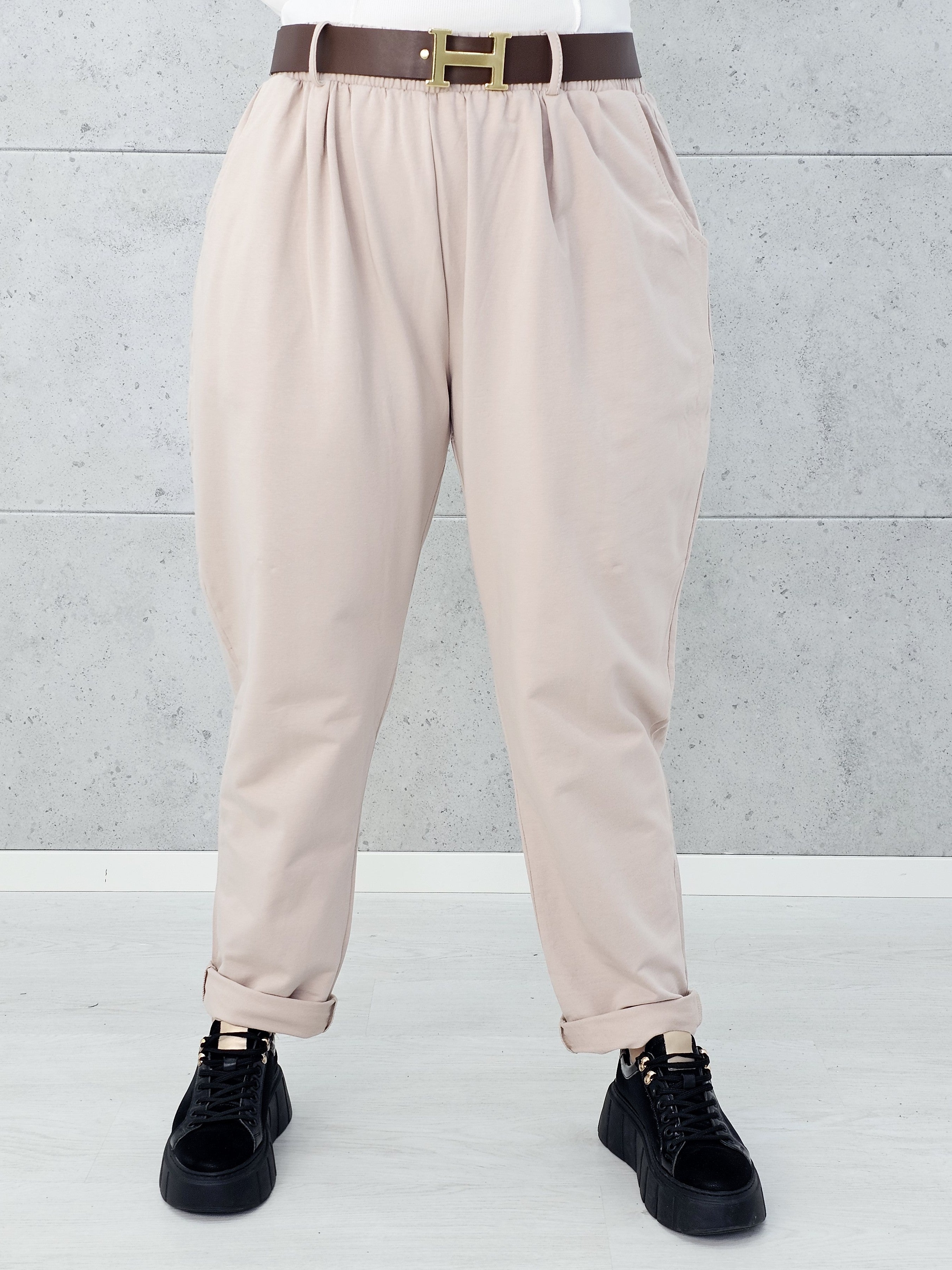 Spodnie z kieszeniami – wygodna i stylowa odzież XXL Stylowa XL