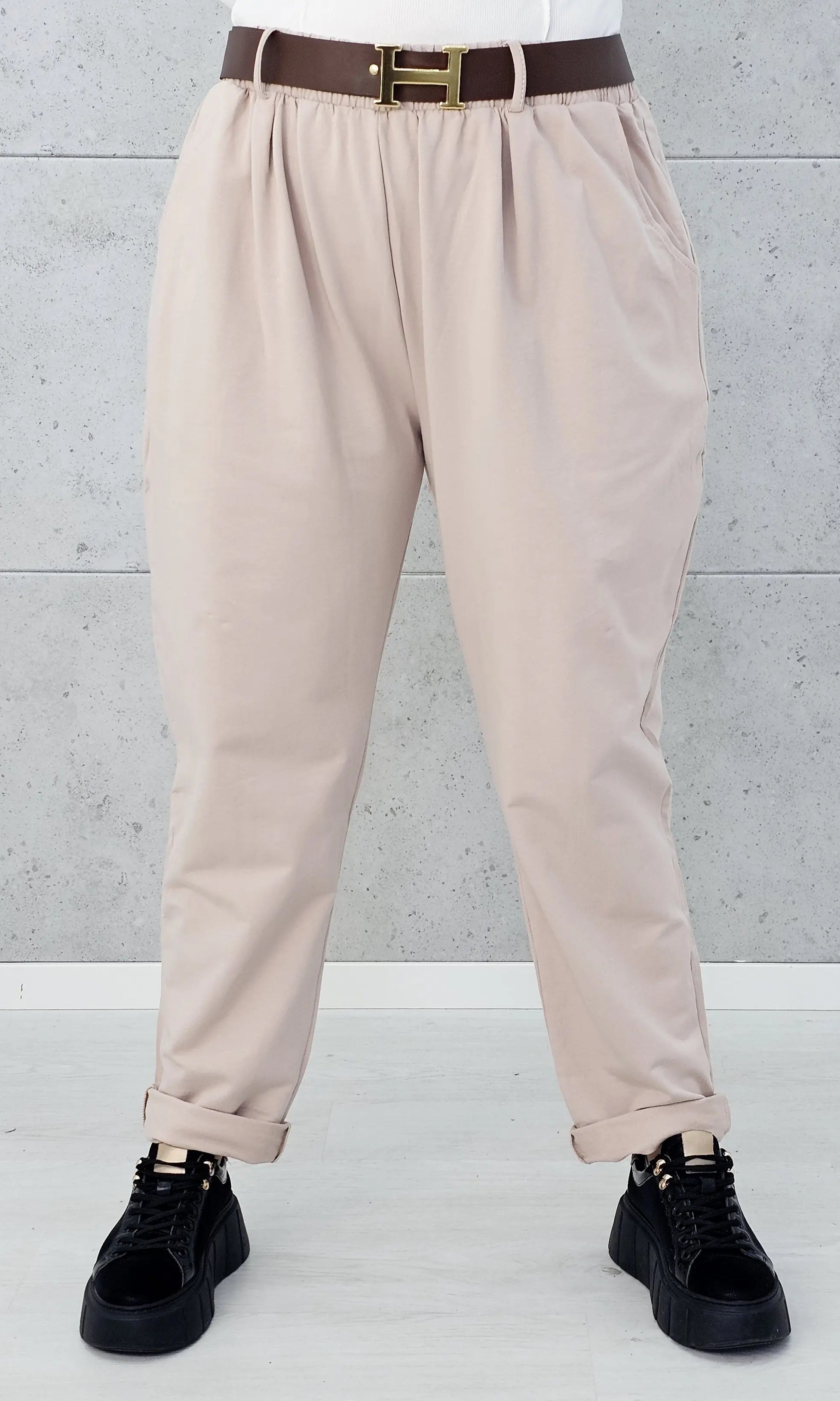 Spodnie z kieszeniami – wygodna i stylowa odzież XXL Stylowa XL