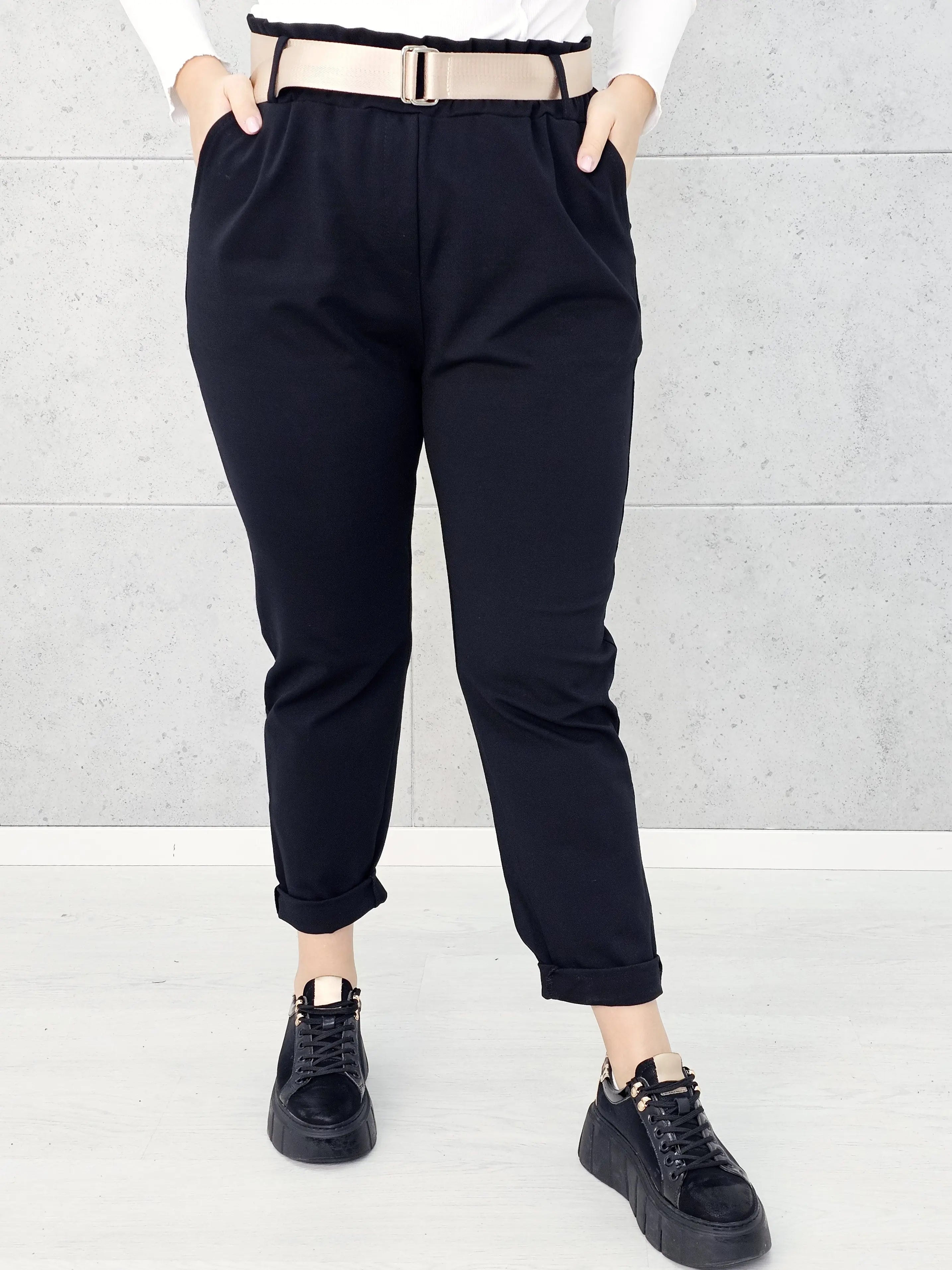 Spodnie z paskiem – eleganckie i wygodne spodnie XXL dla kobiet Stylowa XL