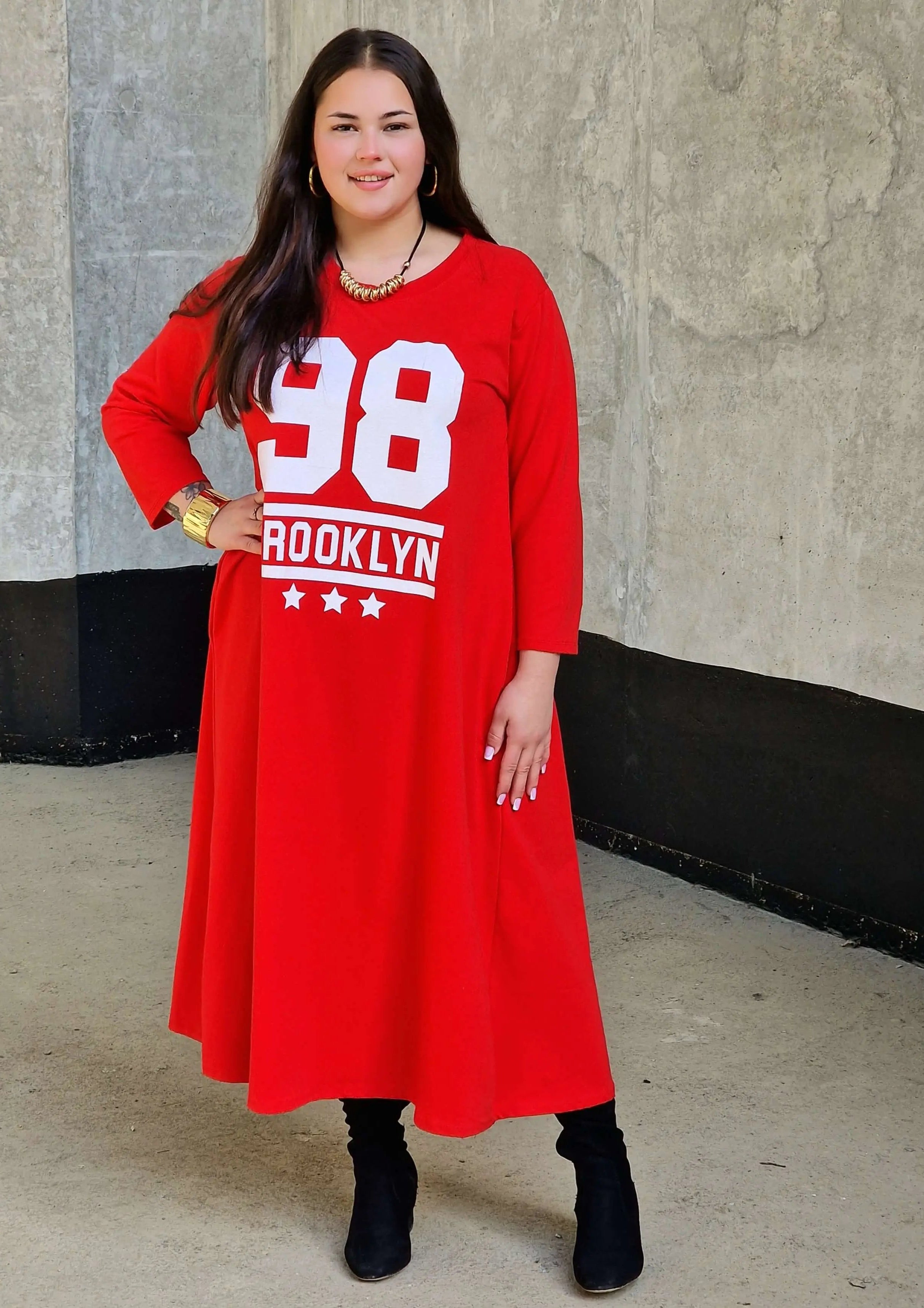 Sportowa Sukienka z Motywem Brooklyn Stylowa XL