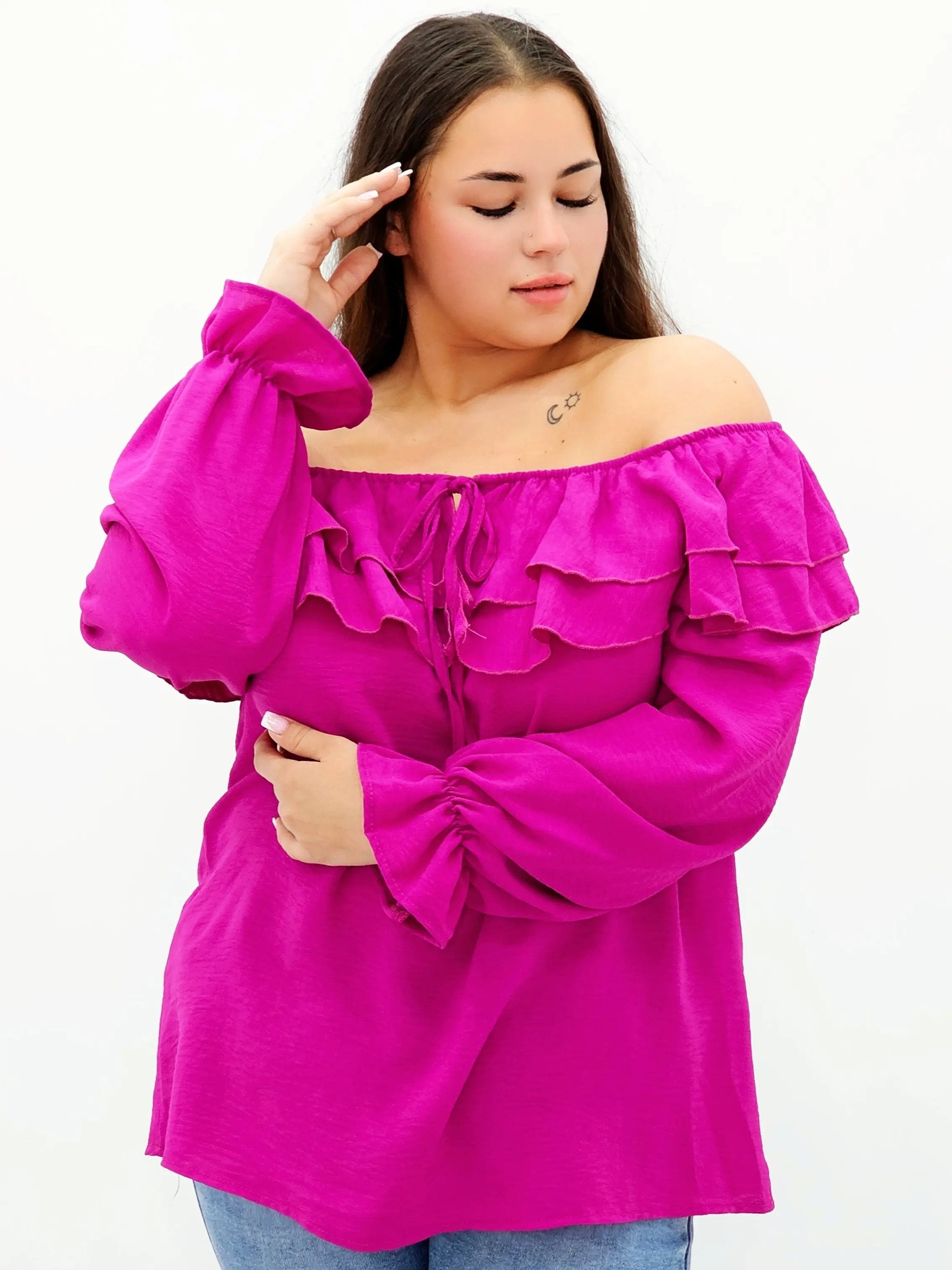 Stylowa bluzka z falbanami i odkrytymi ramionami Stylowa XL