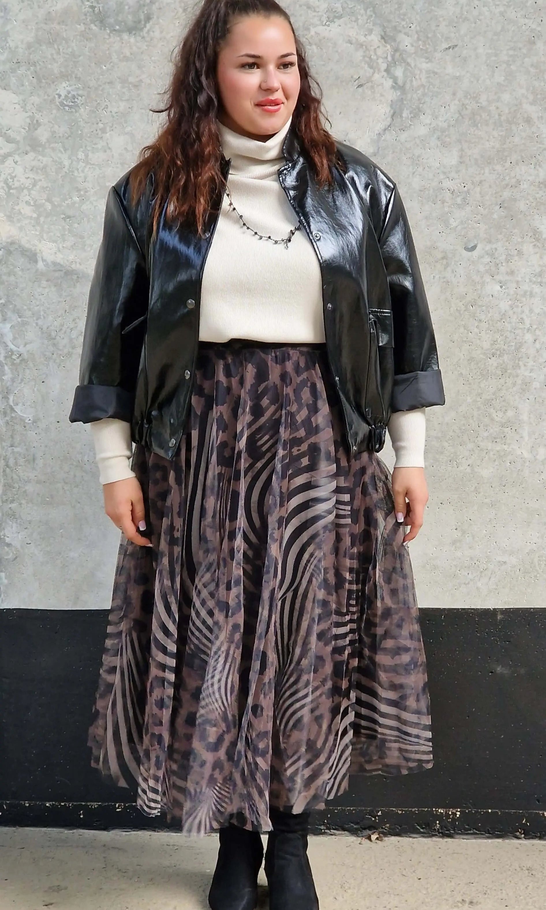 Stylowa spódnica midi z tiulem i wyrazistym printem w zwierzęce wzory zebry Stylowa XL