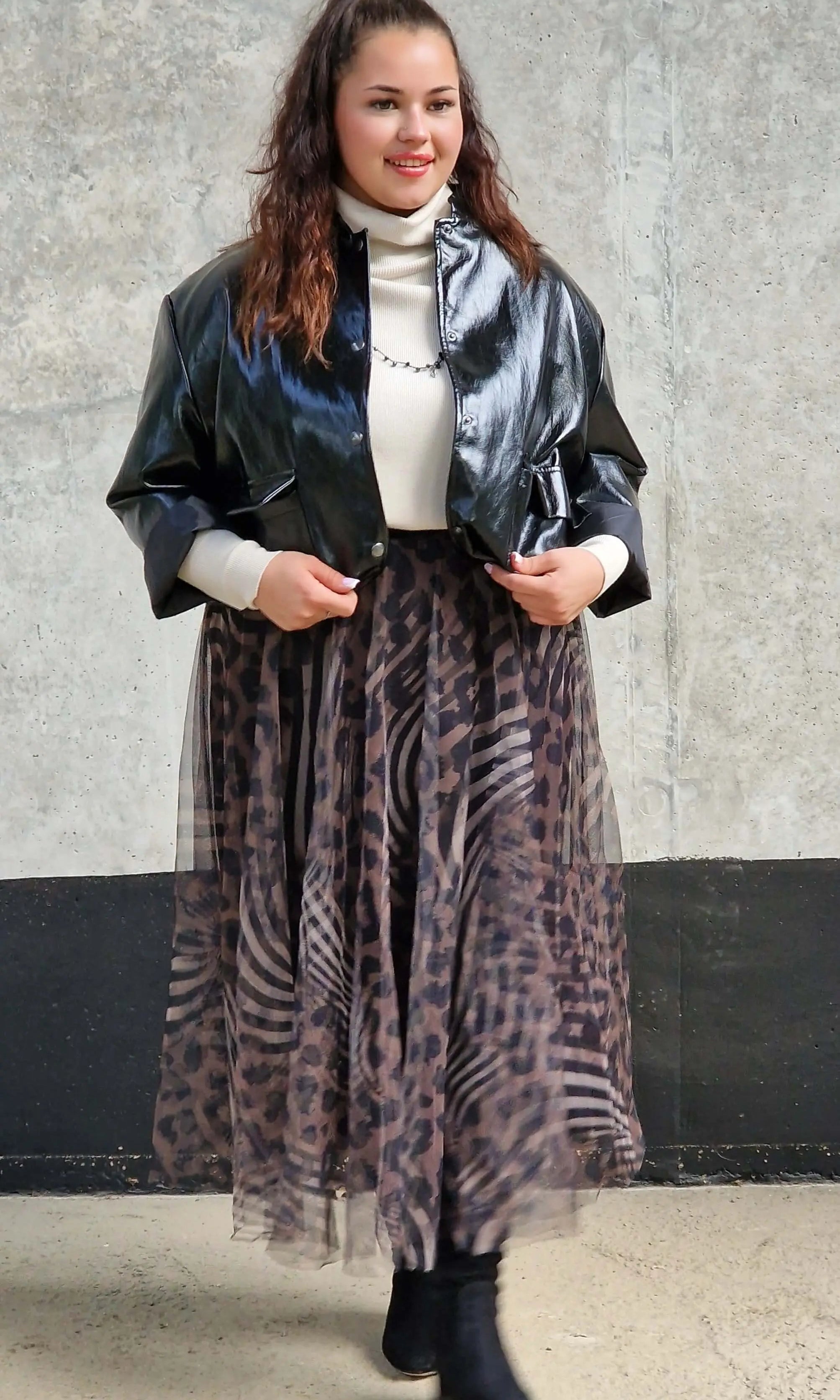 Stylowa spódnica midi z tiulem i wyrazistym printem w zwierzęce wzory zebry Stylowa XL