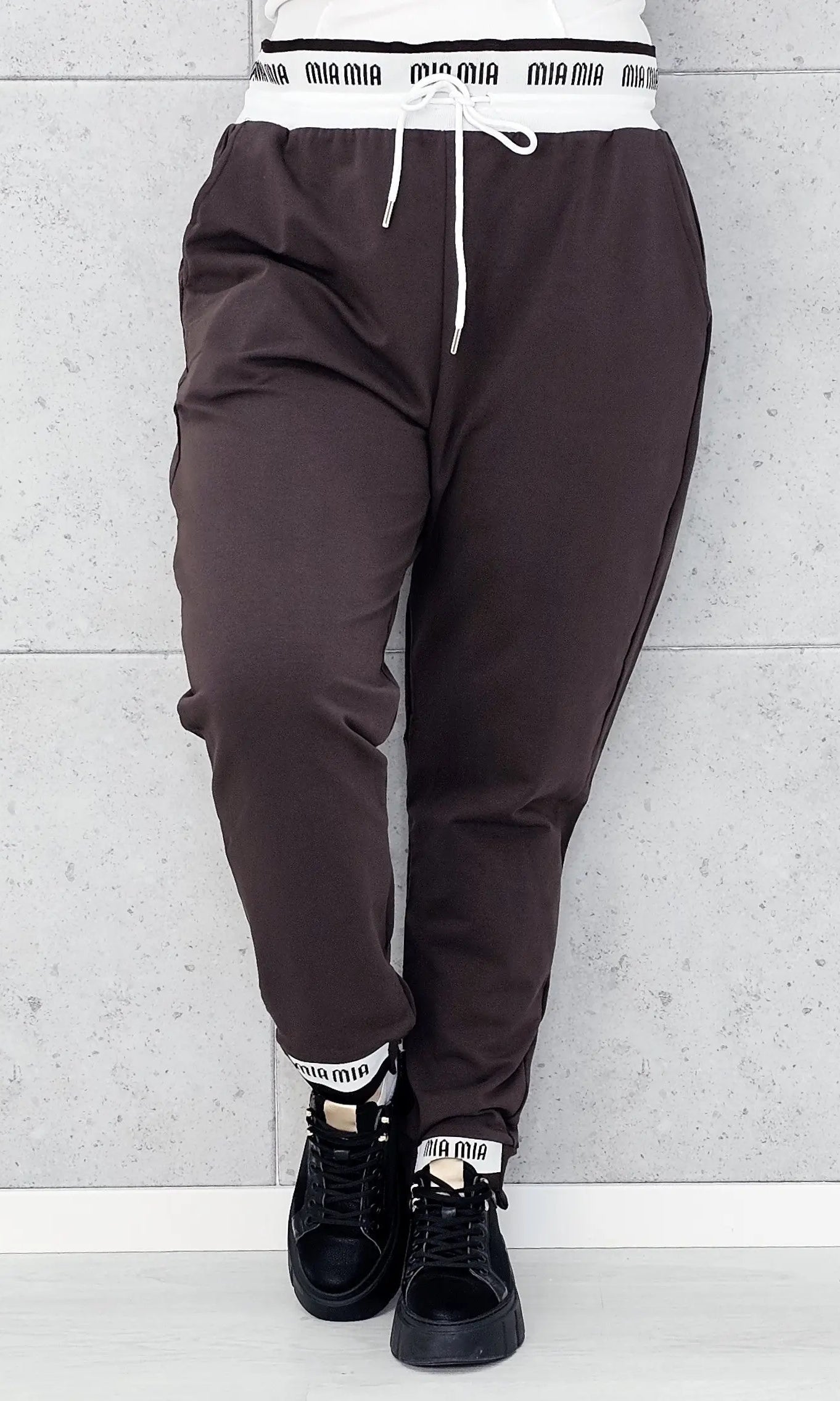 Stylowe Spodnie Dresowe Plus Size StylowaXL – Sportowy Luz w Modnym Wydaniu Stylowa XL