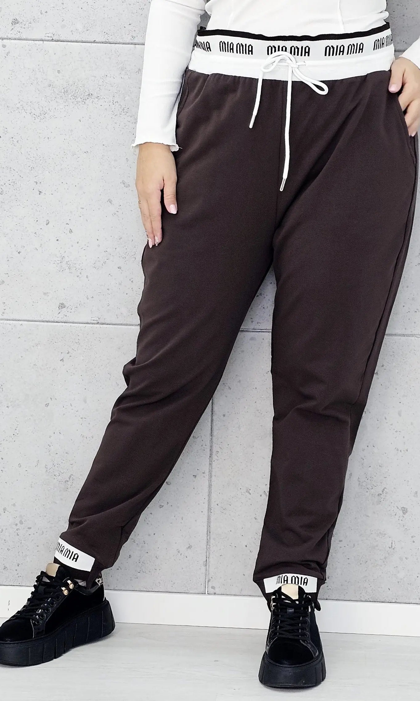 Stylowe Spodnie Dresowe Plus Size StylowaXL – Sportowy Luz w Modnym Wydaniu Stylowa XL