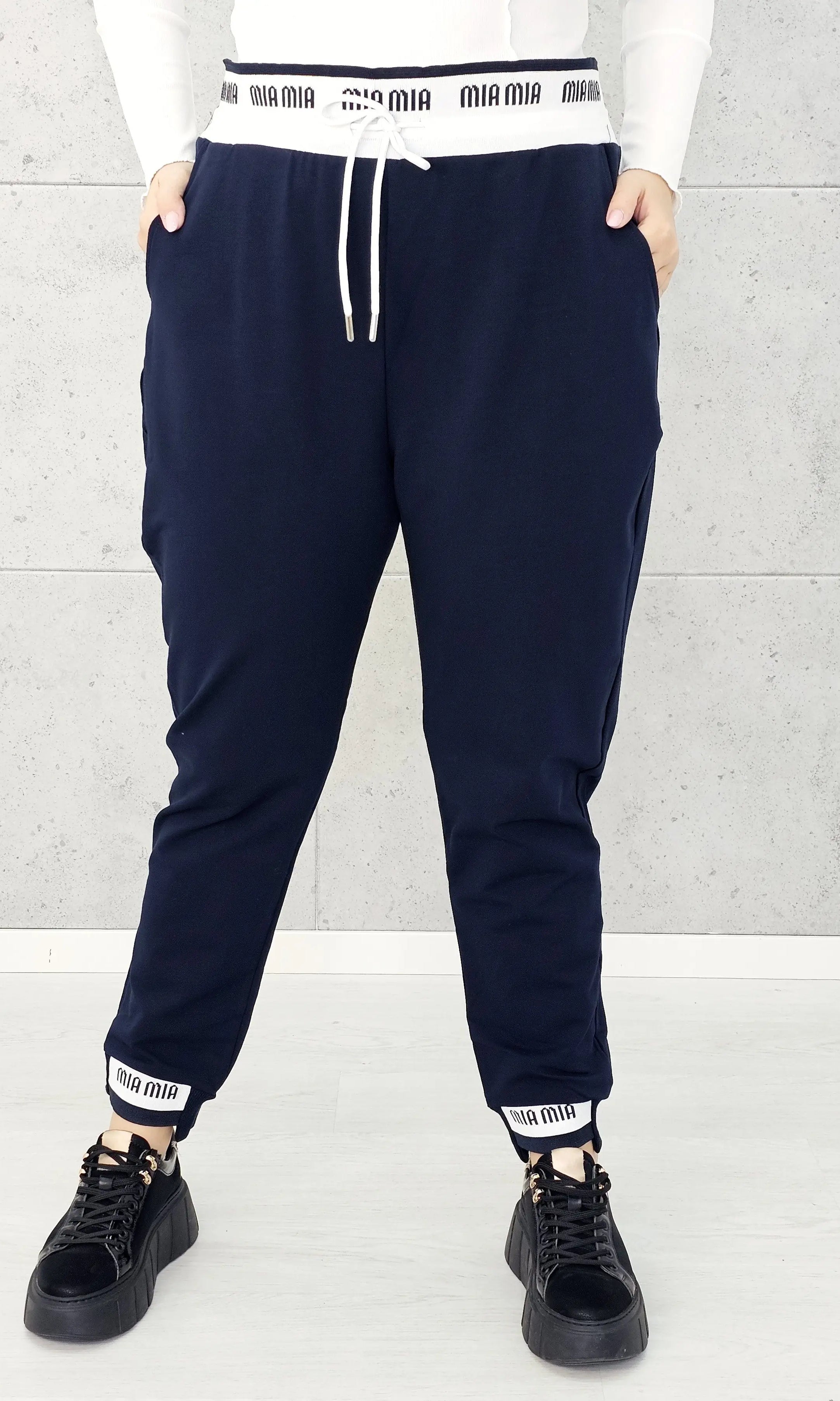 Stylowe Spodnie Dresowe Plus Size StylowaXL – Sportowy Luz w Modnym Wydaniu Stylowa XL