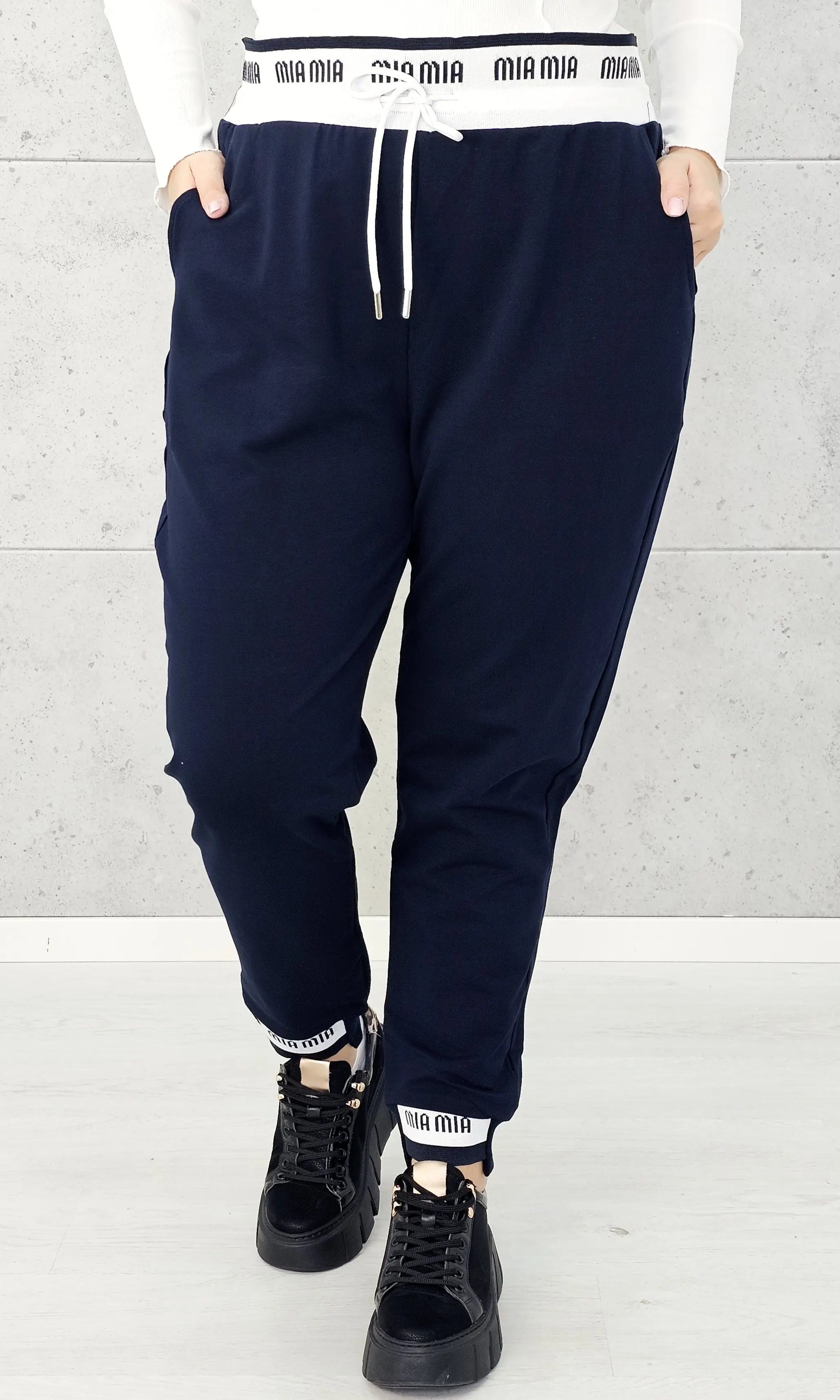 Stylowe Spodnie Dresowe Plus Size StylowaXL – Sportowy Luz w Modnym Wydaniu Stylowa XL