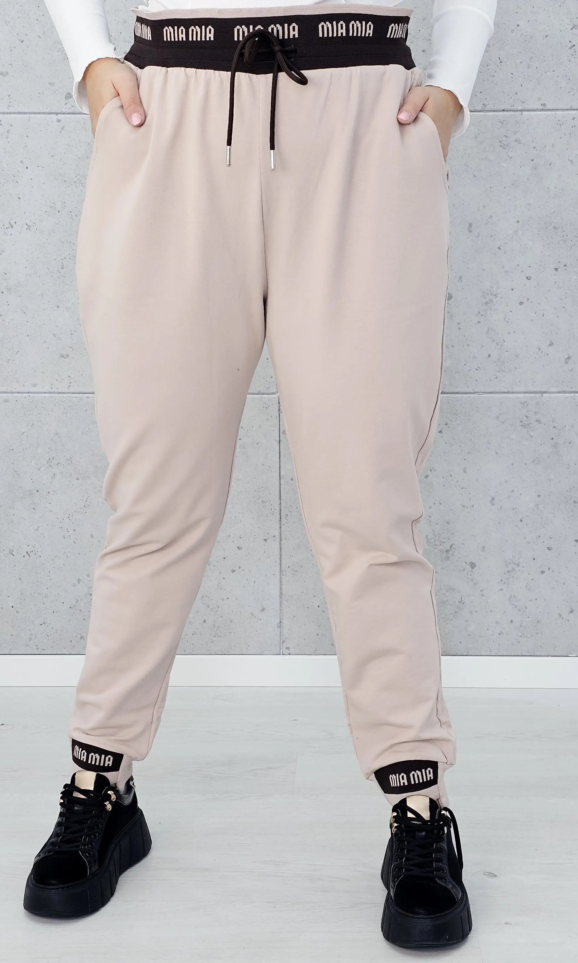 Stylowe Spodnie Dresowe Plus Size StylowaXL – Sportowy Luz w Modnym Wydaniu Stylowa XL