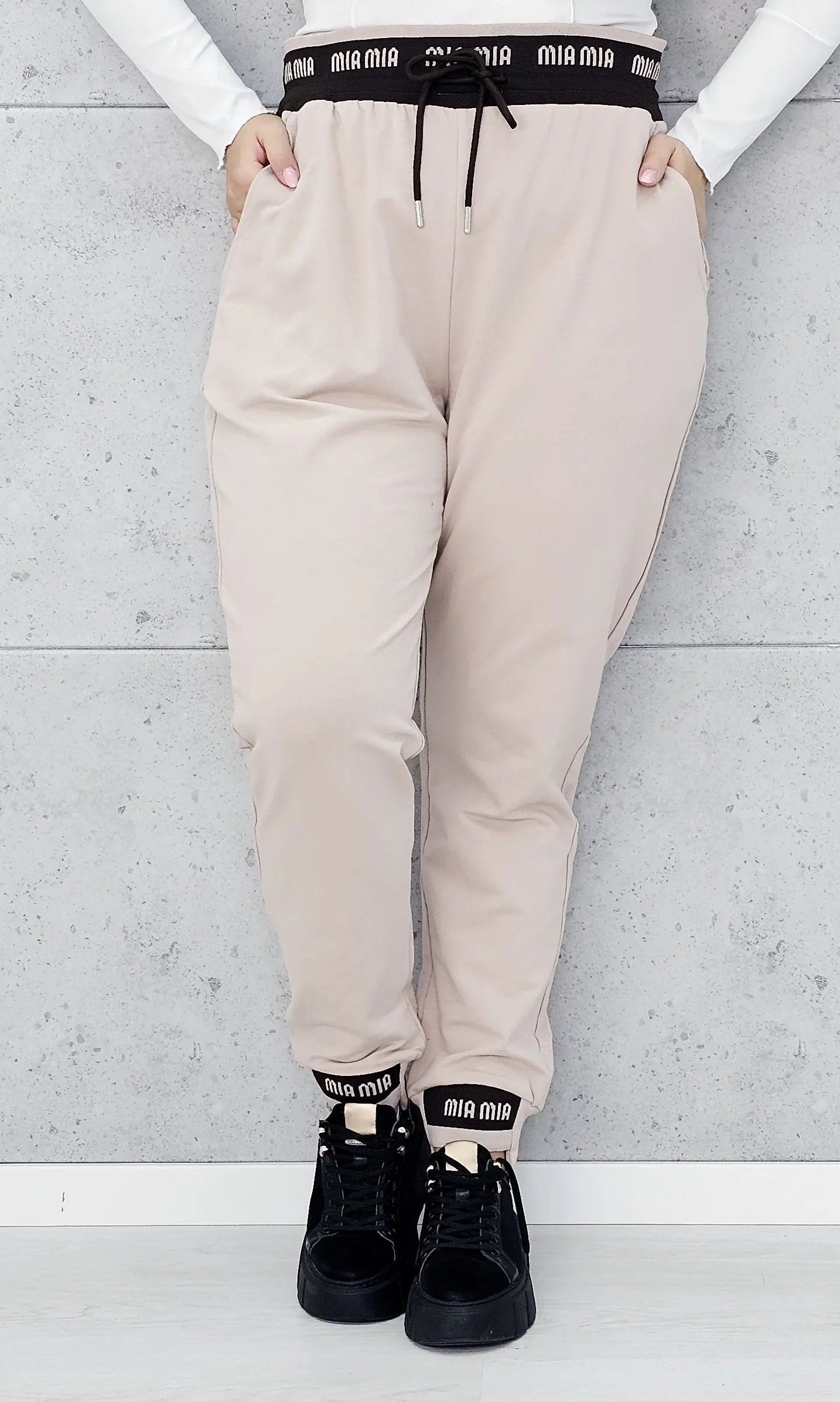 Stylowe Spodnie Dresowe Plus Size StylowaXL – Sportowy Luz w Modnym Wydaniu Stylowa XL