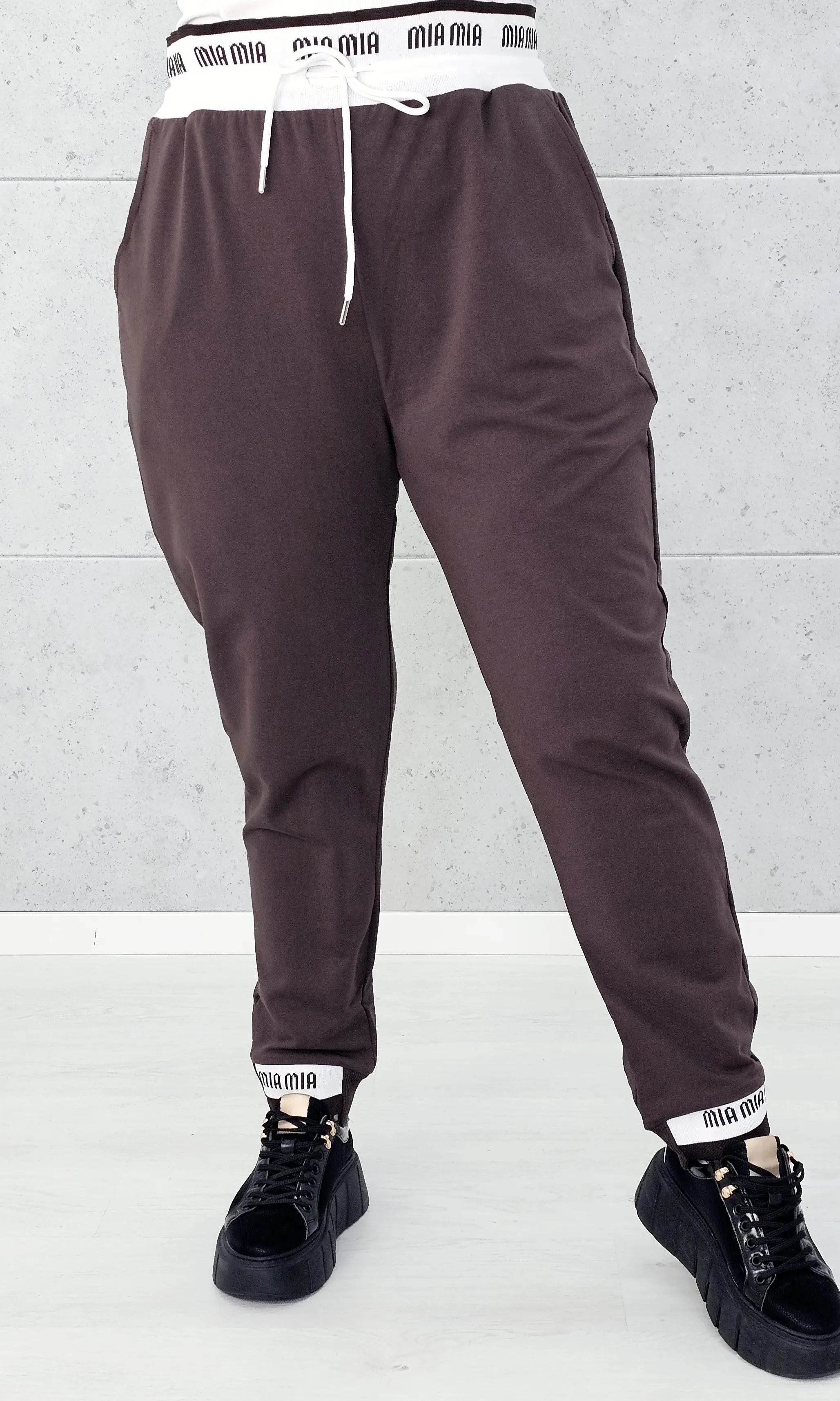 Stylowe Spodnie Dresowe Plus Size StylowaXL – Sportowy Luz w Modnym Wydaniu Stylowa XL