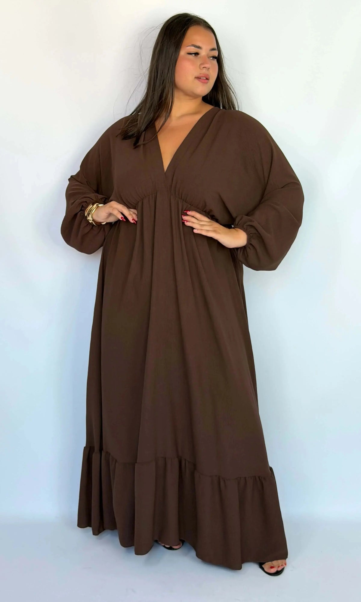Sukienka Maxi Plus Size Z Falbaną I Dekoltem V – Zwiewna Elegancja XXL Stylowa XL