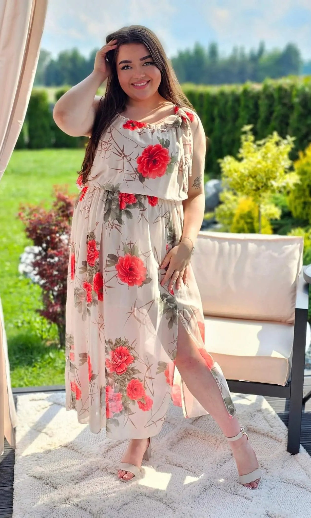 Sukienka Maxi w Kwiaty Stylowa XL