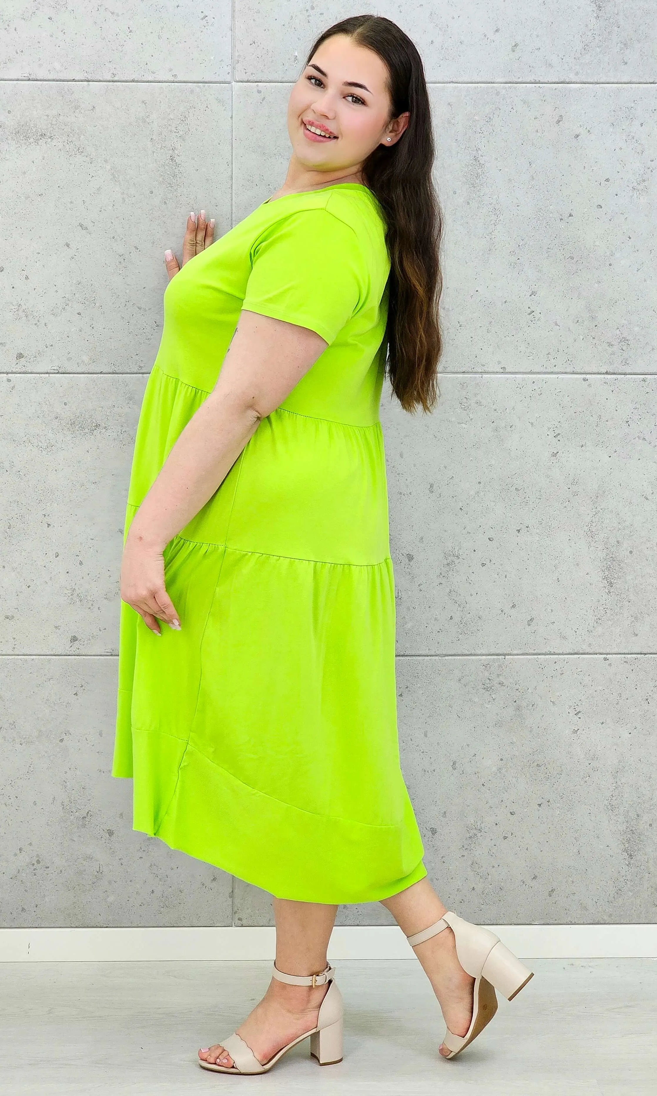 Sukienka Midi z Krótkim Rękawem Stylowa XL