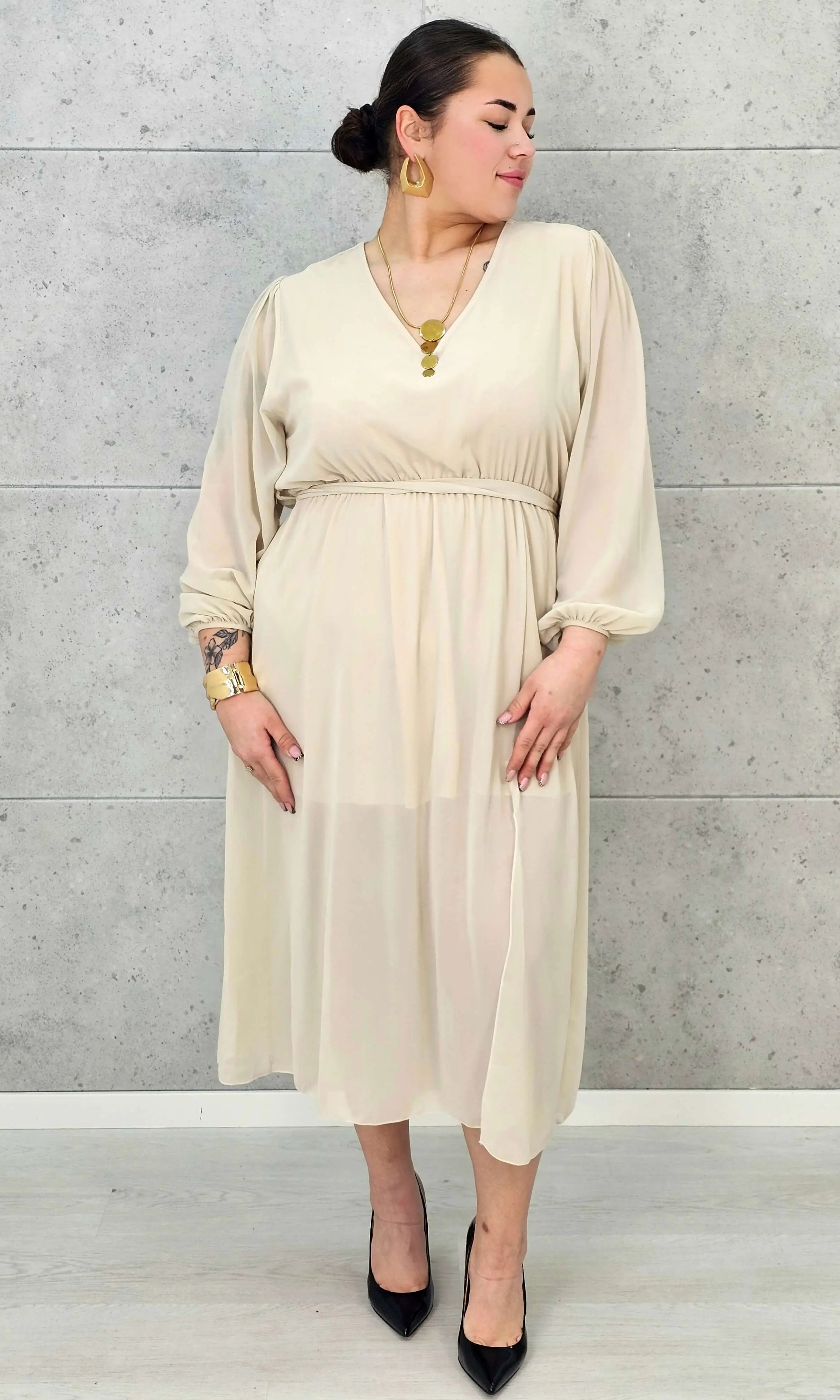 Sukienka Plus Size Dekolt w Serek – Talia z Gumką, Pasek, Podszewka XXL Stylowa XL