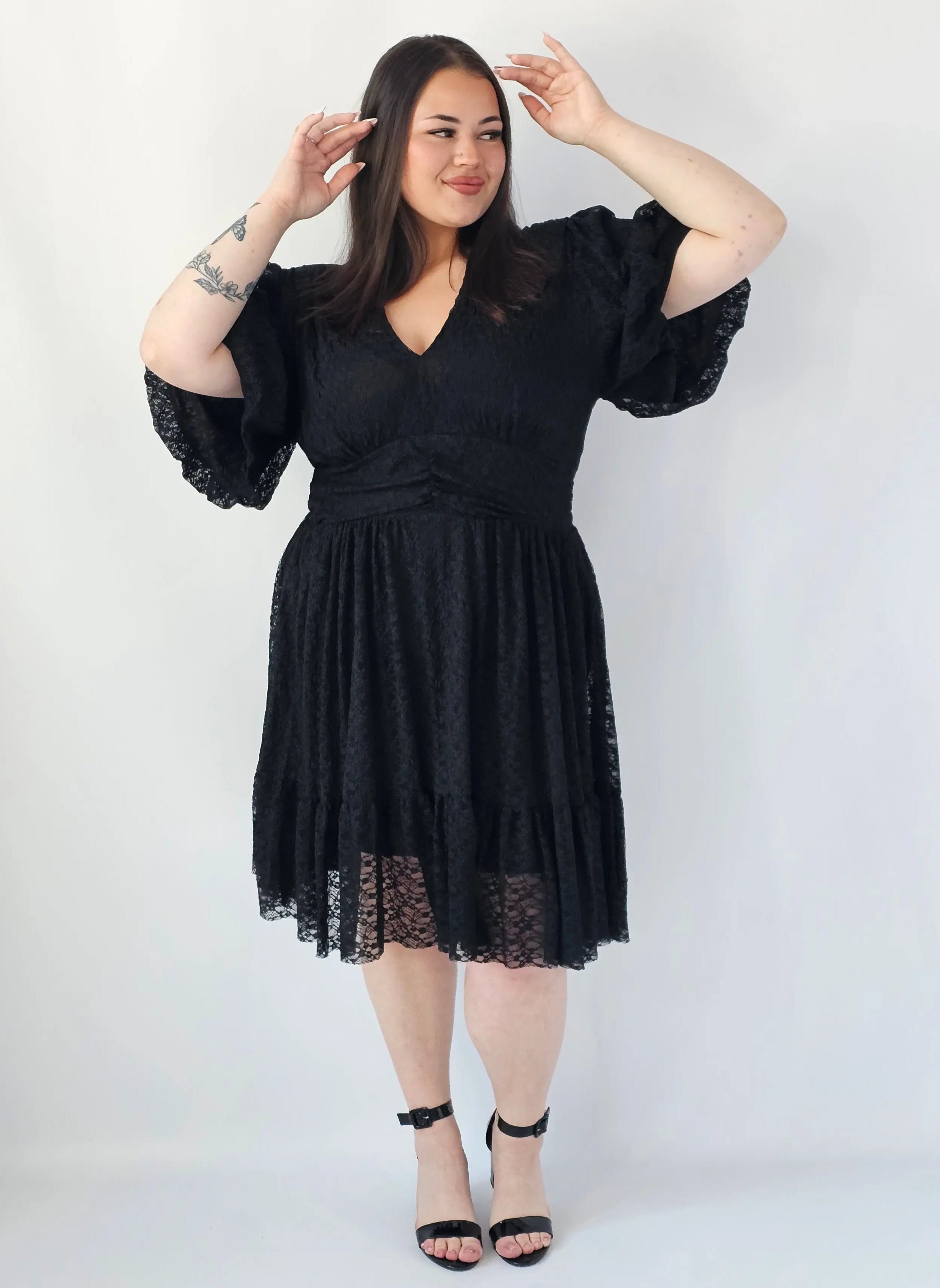 Sukienka Plus Size Koronkowa XXL Czarna – Elegancka I Kobieca Stylowa XL Stylowa XL