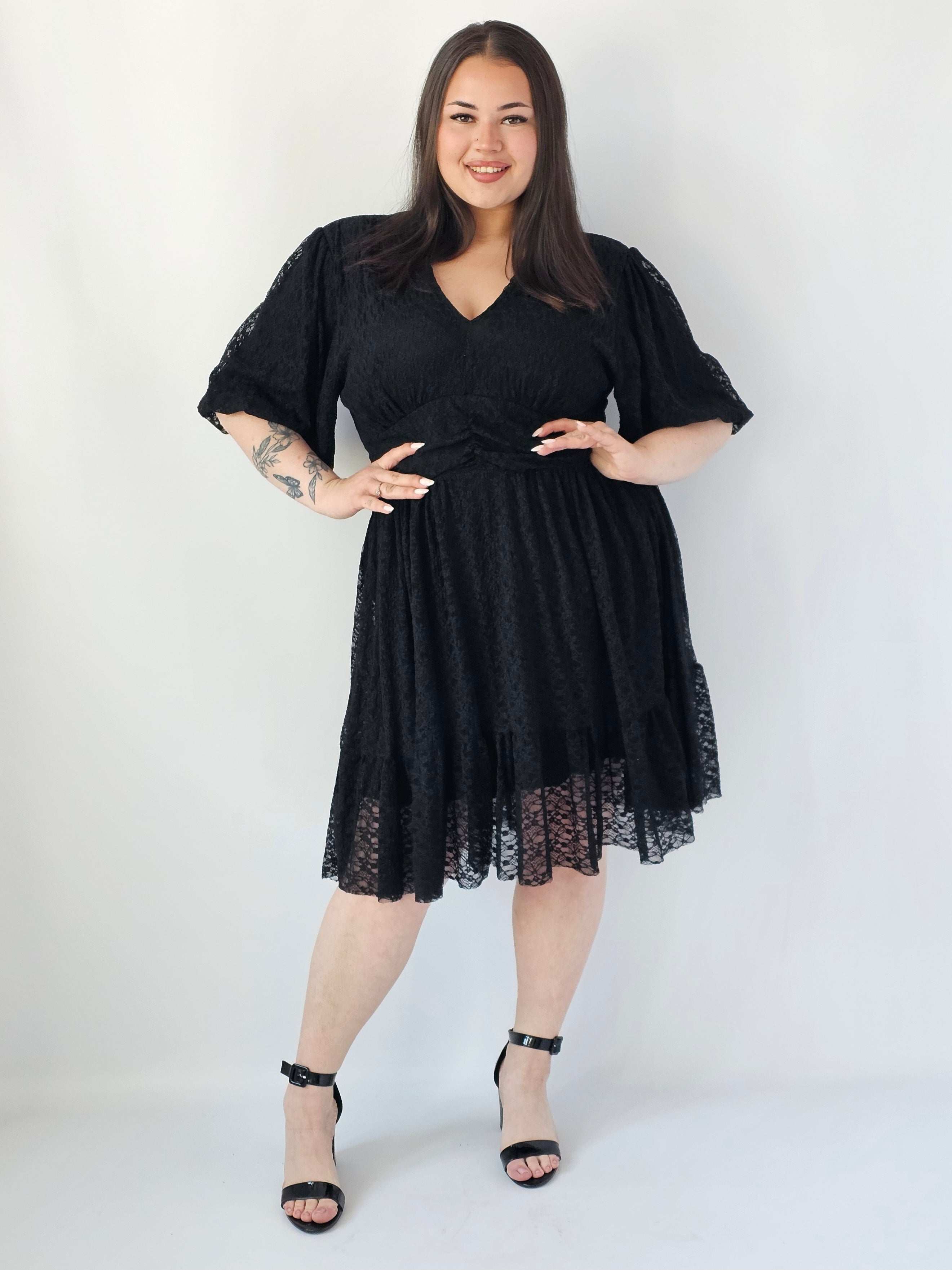Sukienka Plus Size Koronkowa XXL Czarna – Elegancka I Kobieca Stylowa XL Stylowa XL