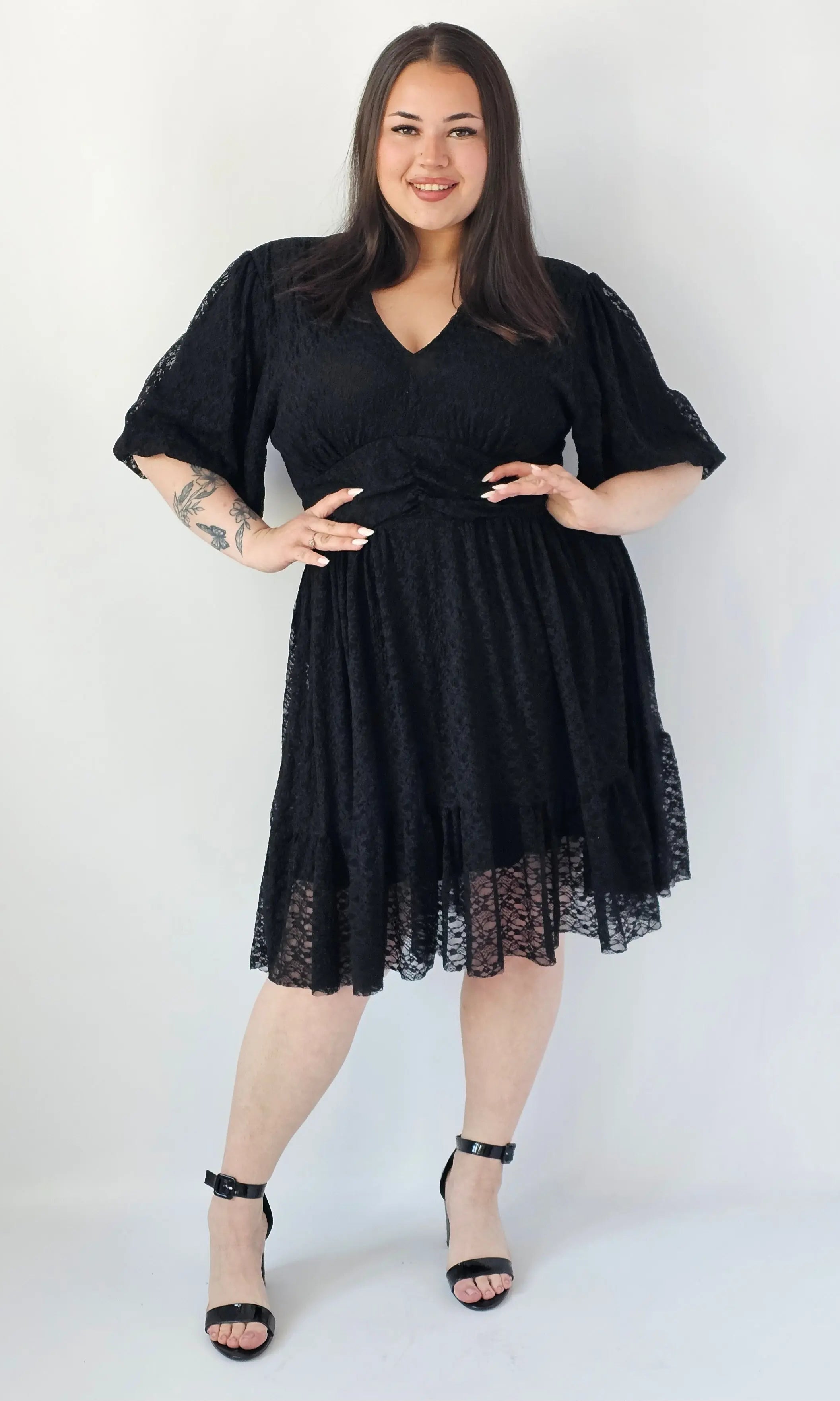 Sukienka Plus Size Koronkowa XXL Czarna – Elegancka I Kobieca Stylowa XL Stylowa XL
