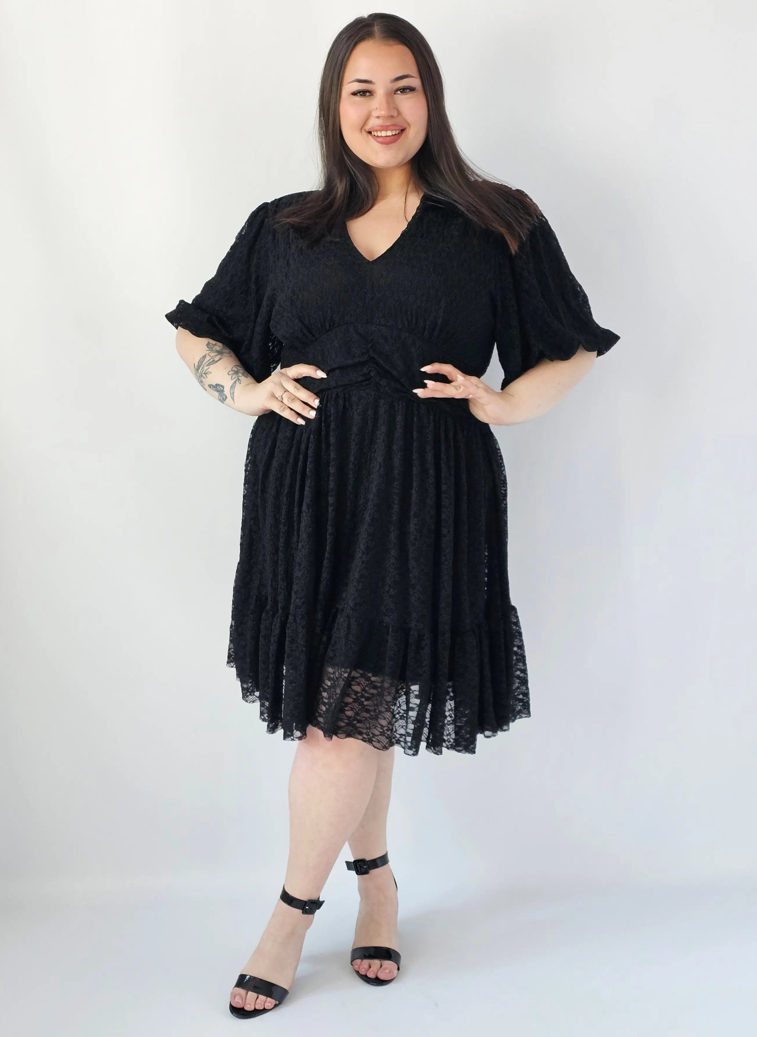 Sukienka Plus Size Koronkowa XXL Czarna – Elegancka I Kobieca Stylowa XL Stylowa XL