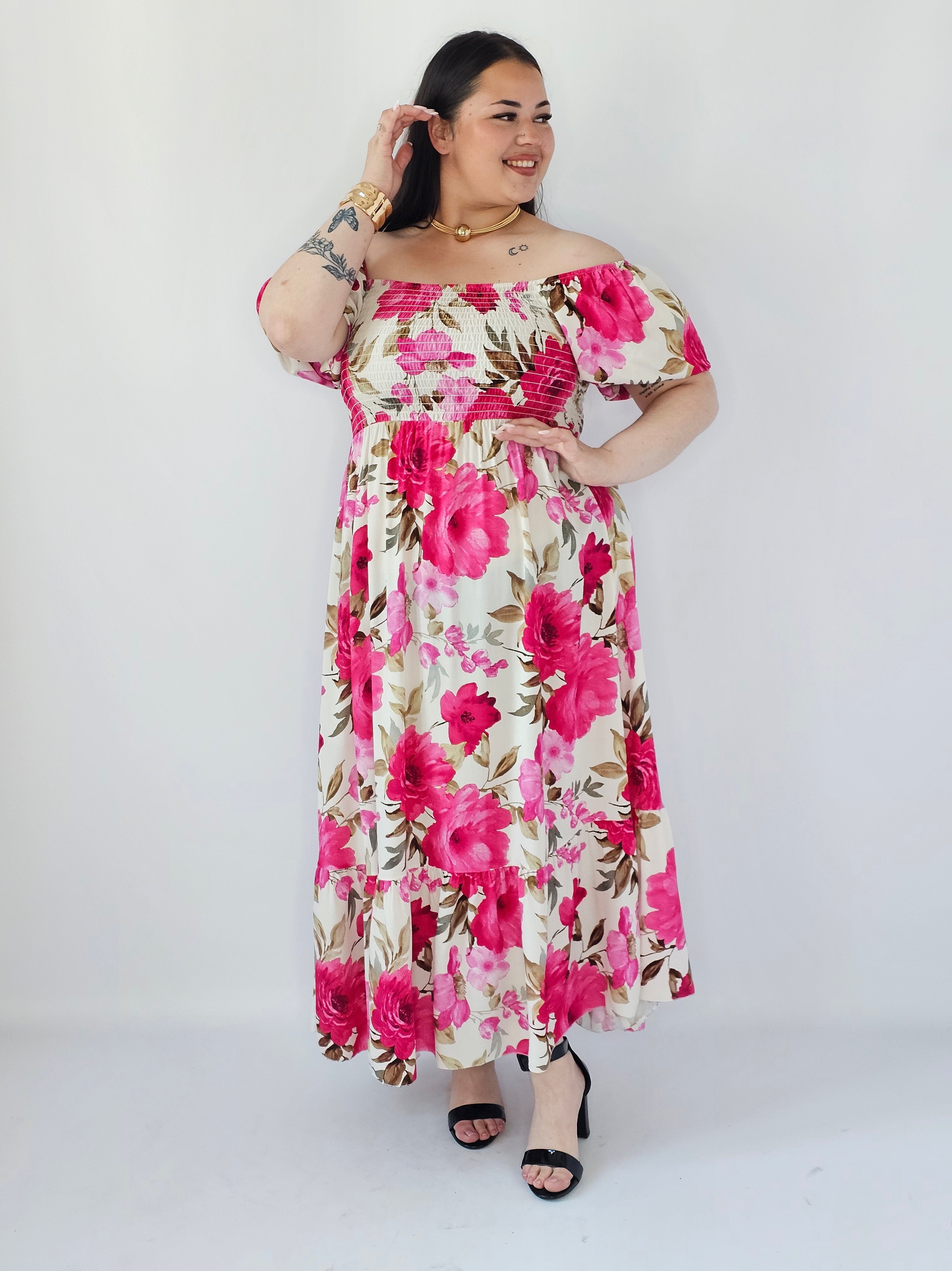 Sukienka Plus Size Maxi W Kwiaty Z Marszczoną Górą – Zwiewna I Kobieca XXL Stylowa XL Stylowa XL