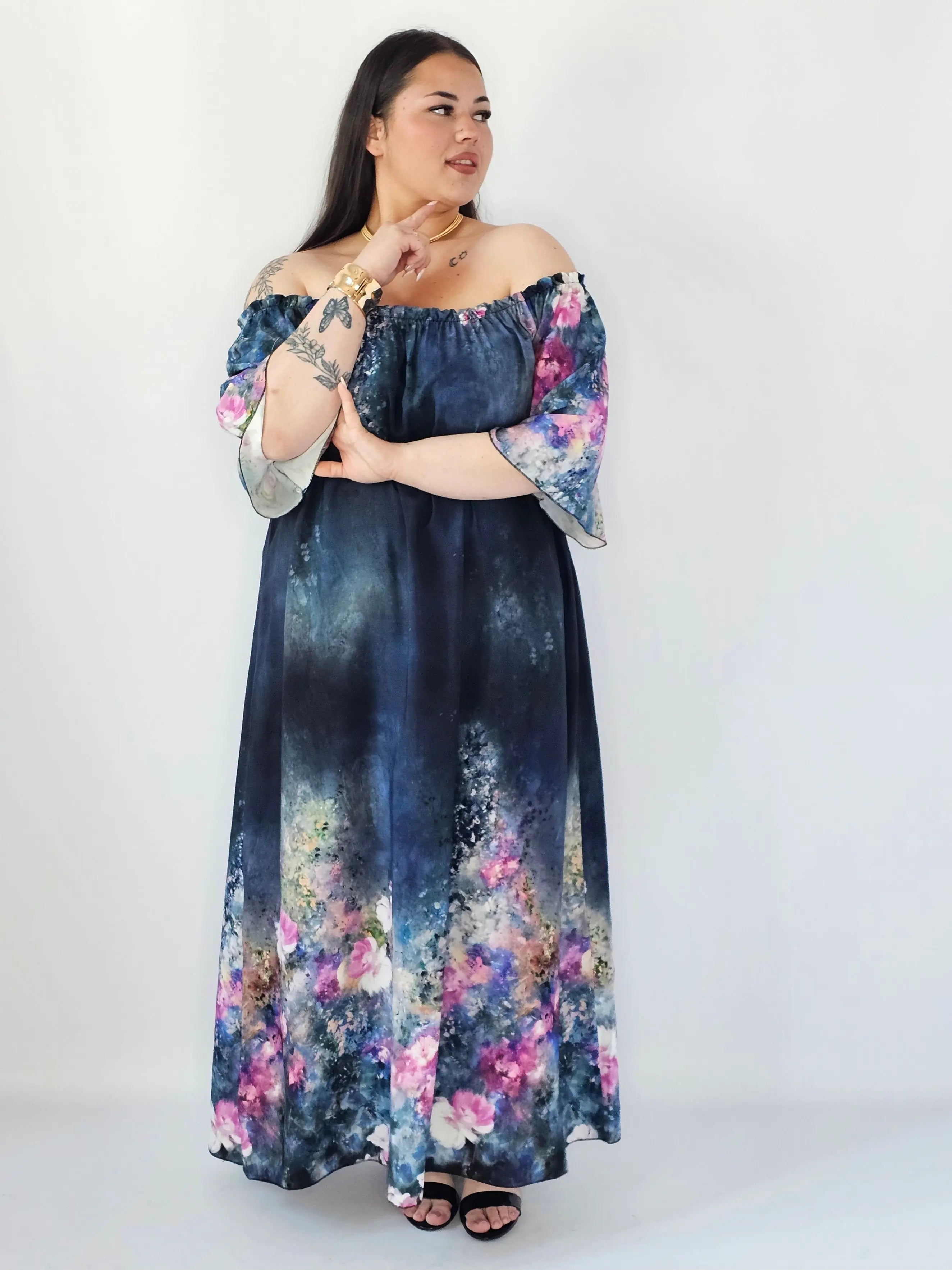 Sukienka Plus Size Maxi Z Artystycznym Printem – Lekka, Zwiewna I Wyjątkowa Stylowa XL Stylowa XL