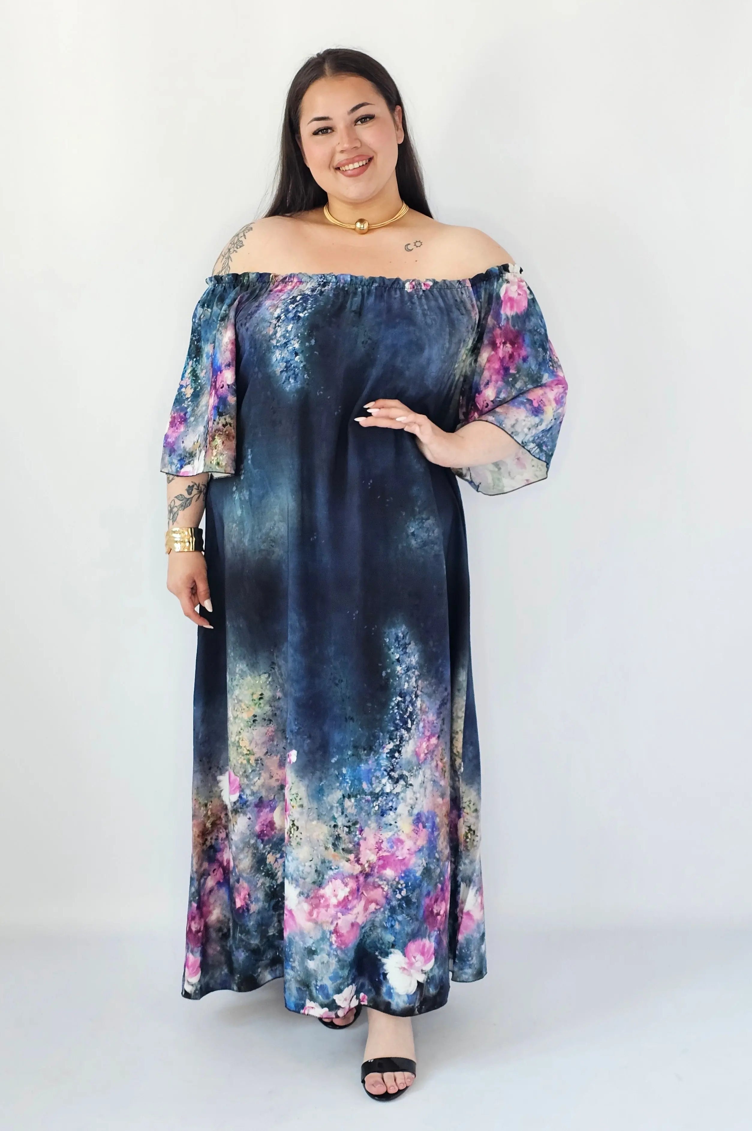 Sukienka Plus Size Maxi Z Artystycznym Printem – Lekka, Zwiewna I Wyjątkowa Stylowa XL Stylowa XL