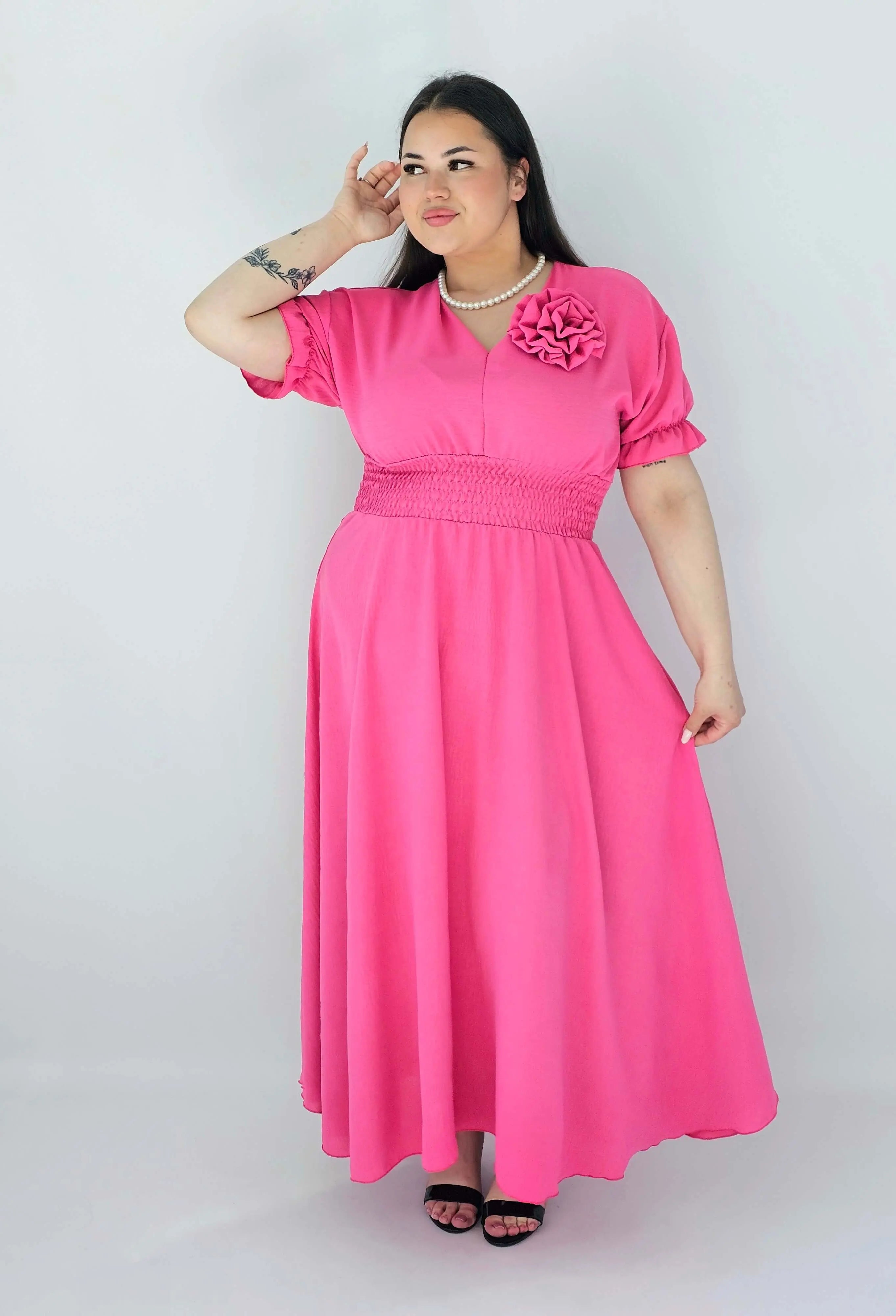 Sukienka Plus Size Midi Z Marszczoną Talią I Kwiatem Stylowa XL