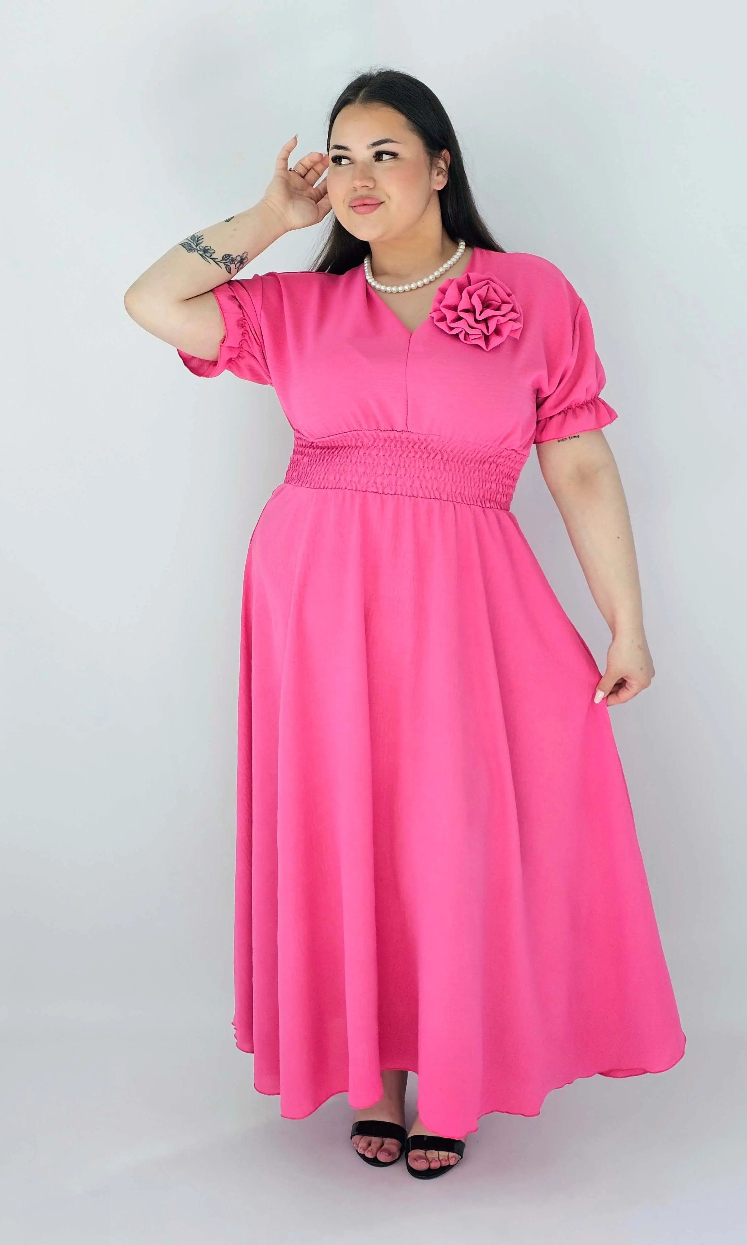Sukienka Plus Size Midi Z Marszczoną Talią I Kwiatem Stylowa XL