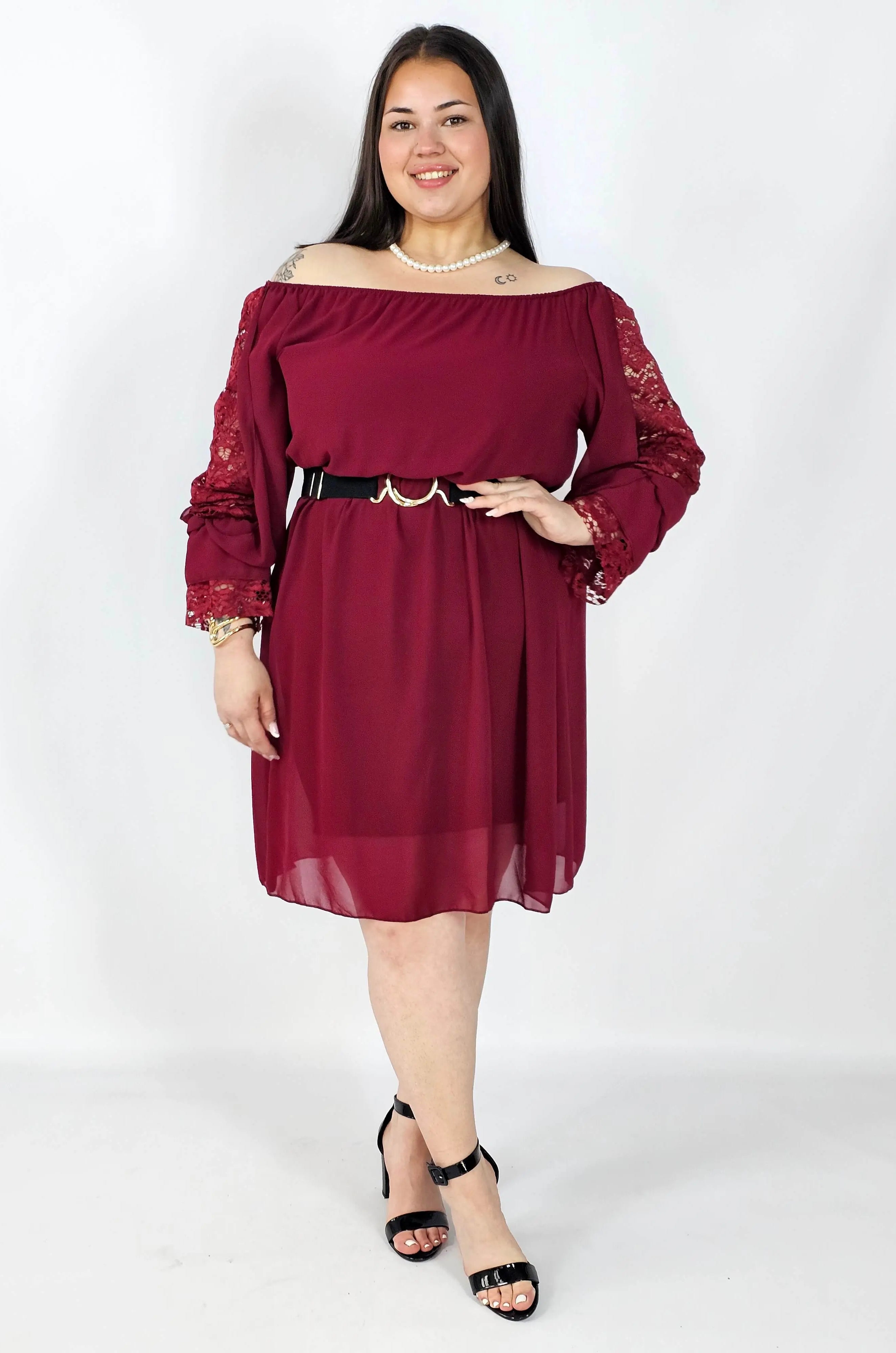 Sukienka Plus Size z koronkowymi rękawami - Hiszpanka Stylowa XL