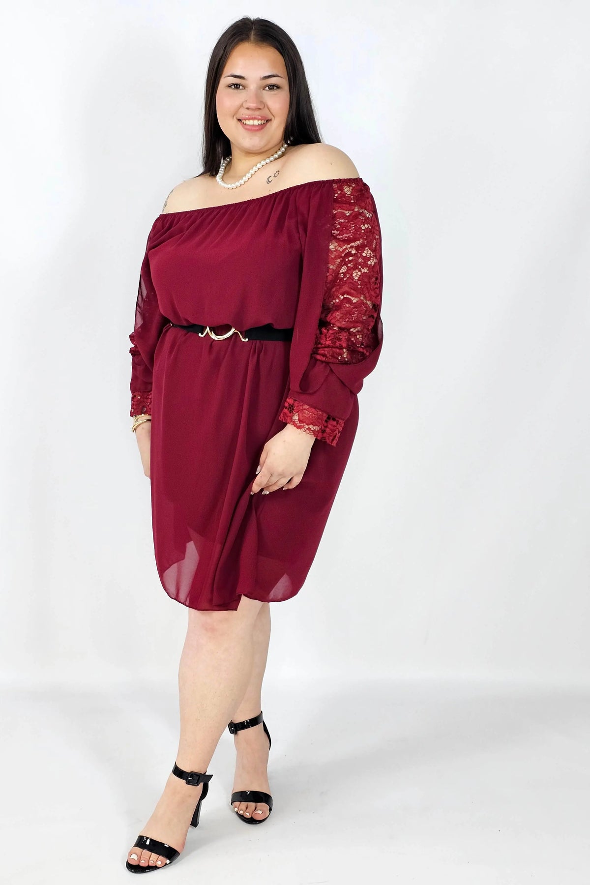 Sukienka Plus Size z koronkowymi rękawami - Hiszpanka Stylowa XL