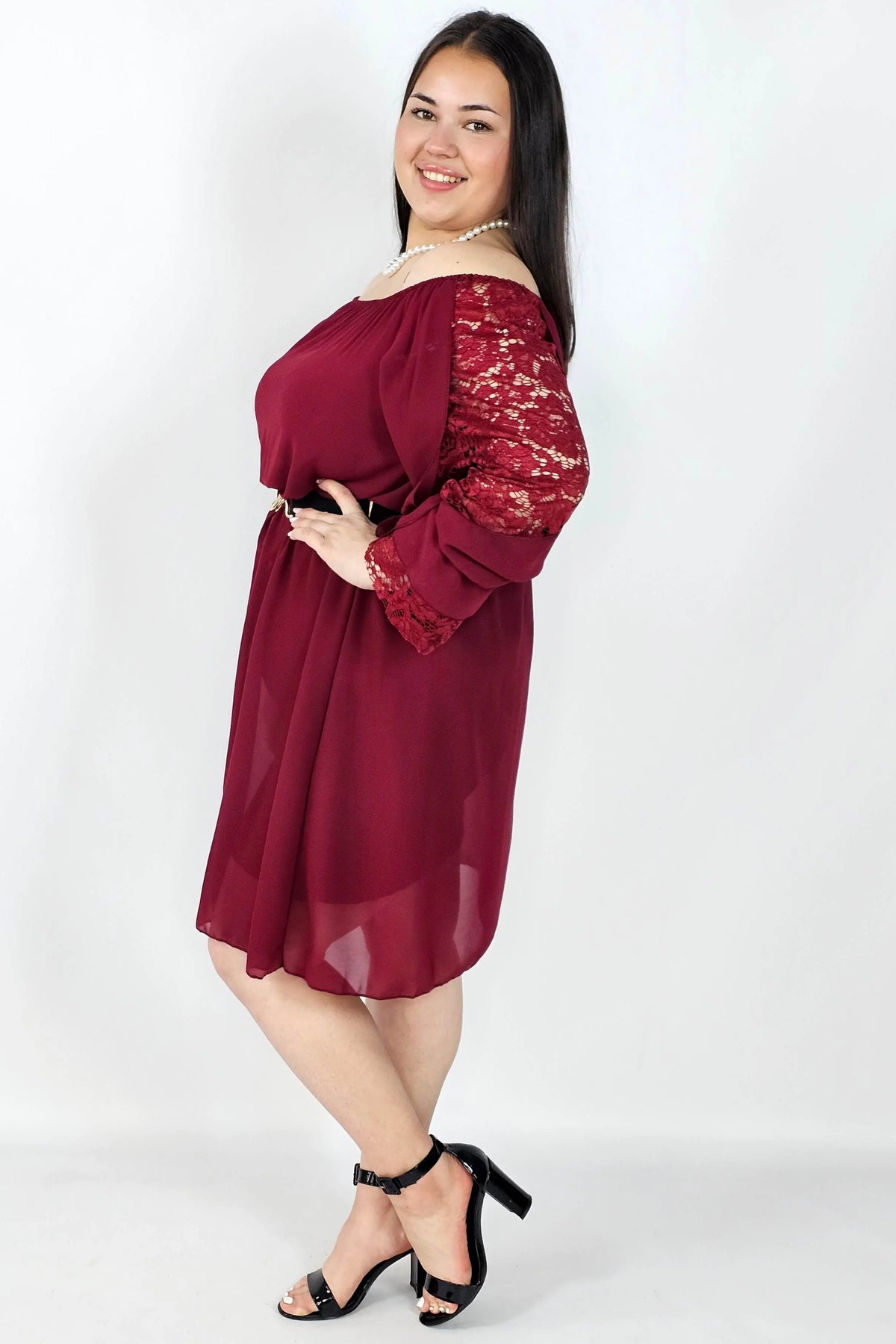 Sukienka Plus Size z koronkowymi rękawami - Hiszpanka Stylowa XL