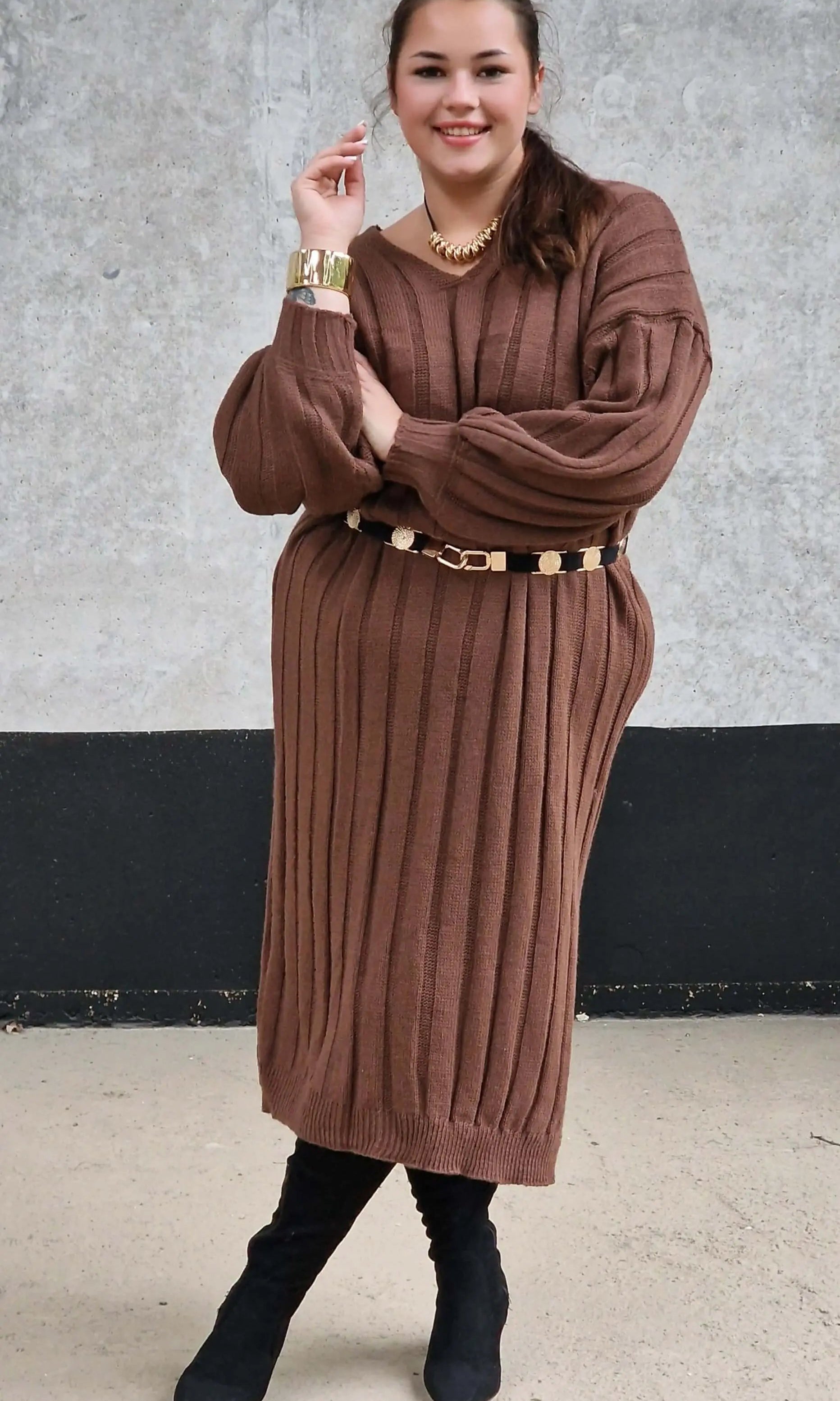 Sukienka Swetrowa z Dekoltem w Serek Stylowa XL