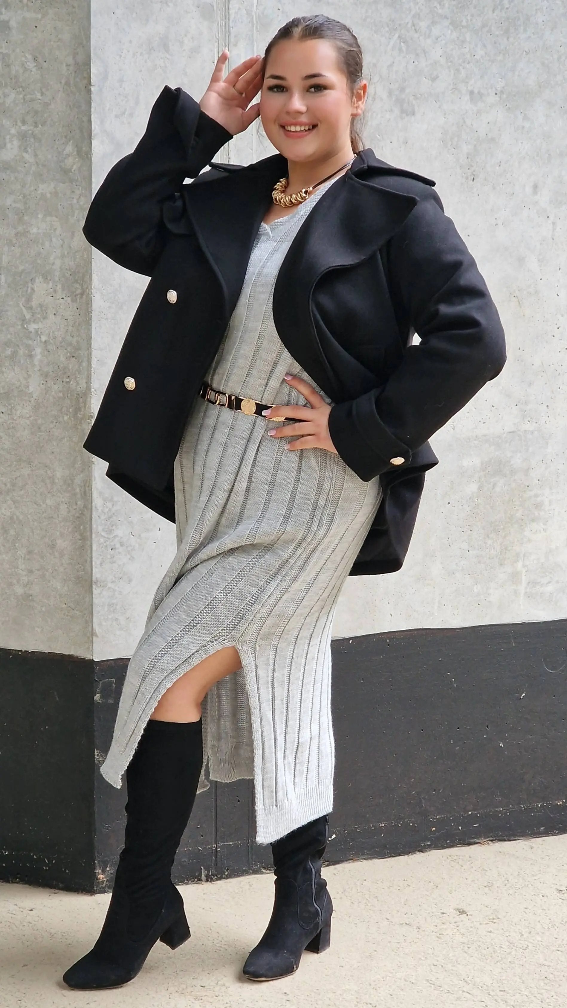 Sukienka Swetrowa z Dekoltem w Serek Stylowa XL