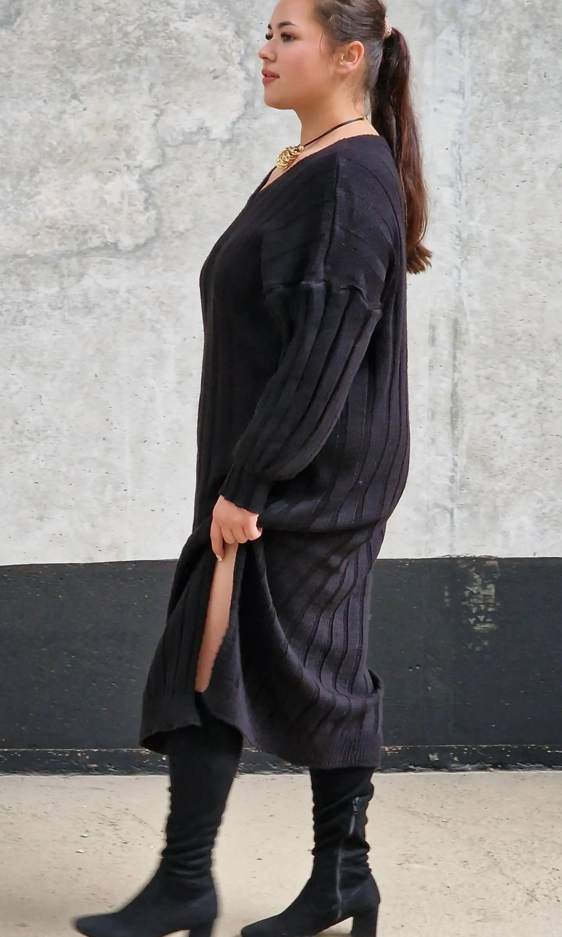 Sukienka Swetrowa z Dekoltem w Serek Stylowa XL