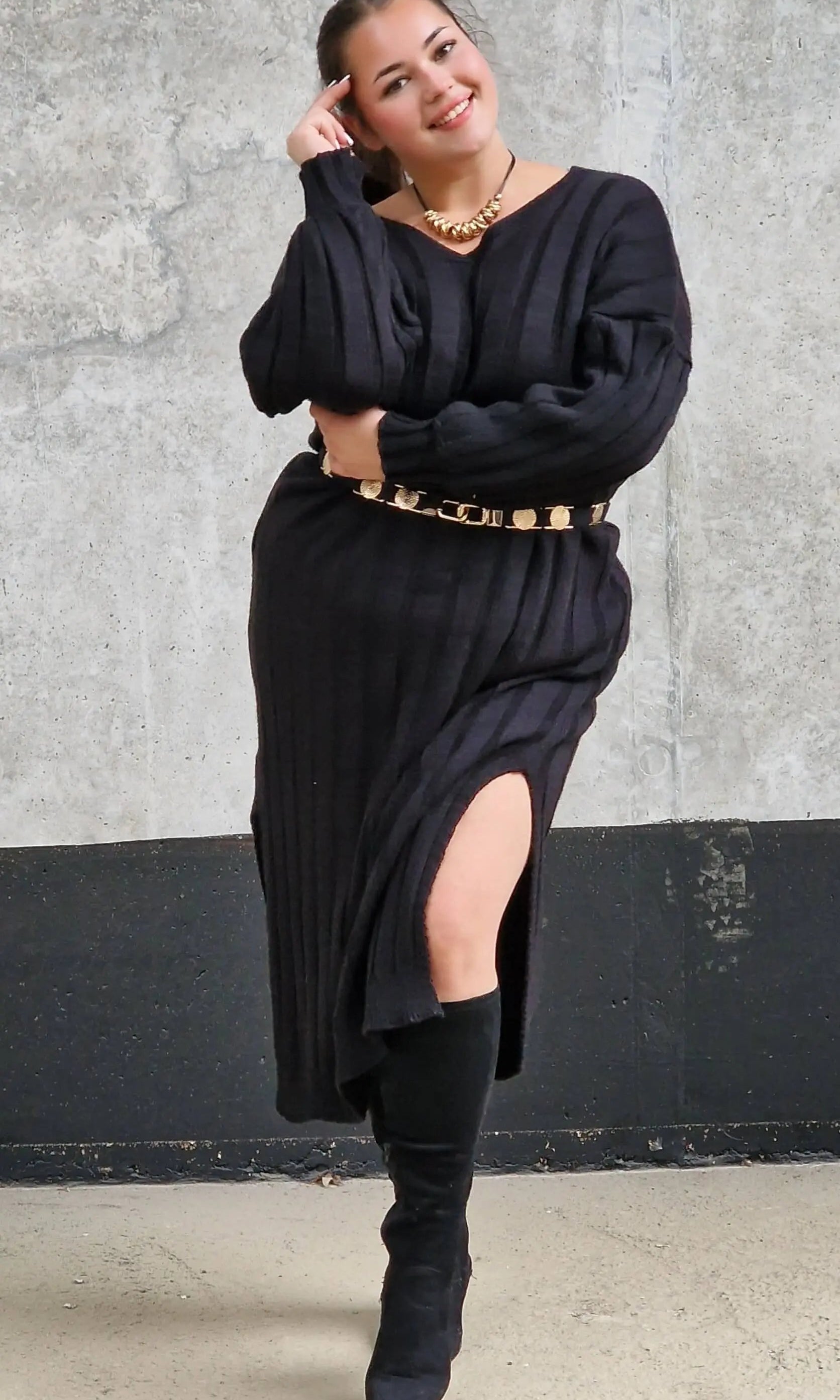 Sukienka Swetrowa z Dekoltem w Serek Stylowa XL