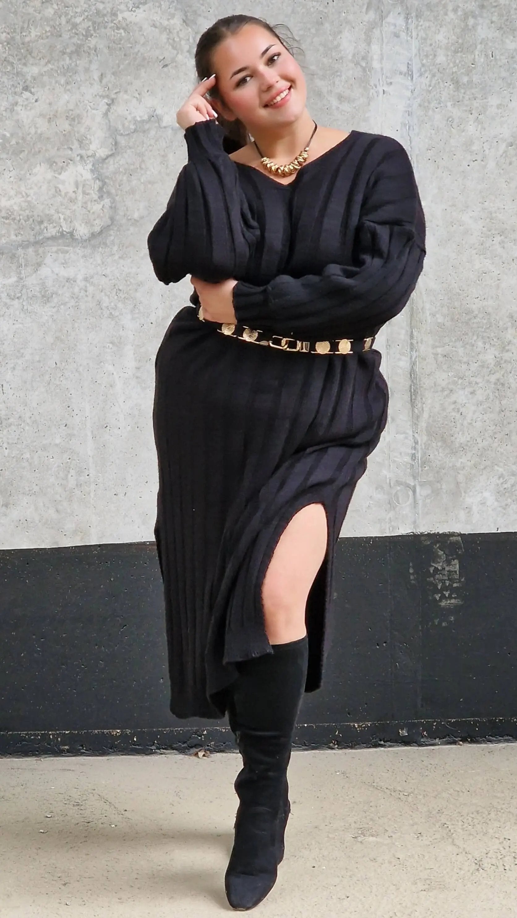 Sukienka Swetrowa z Dekoltem w Serek Stylowa XL