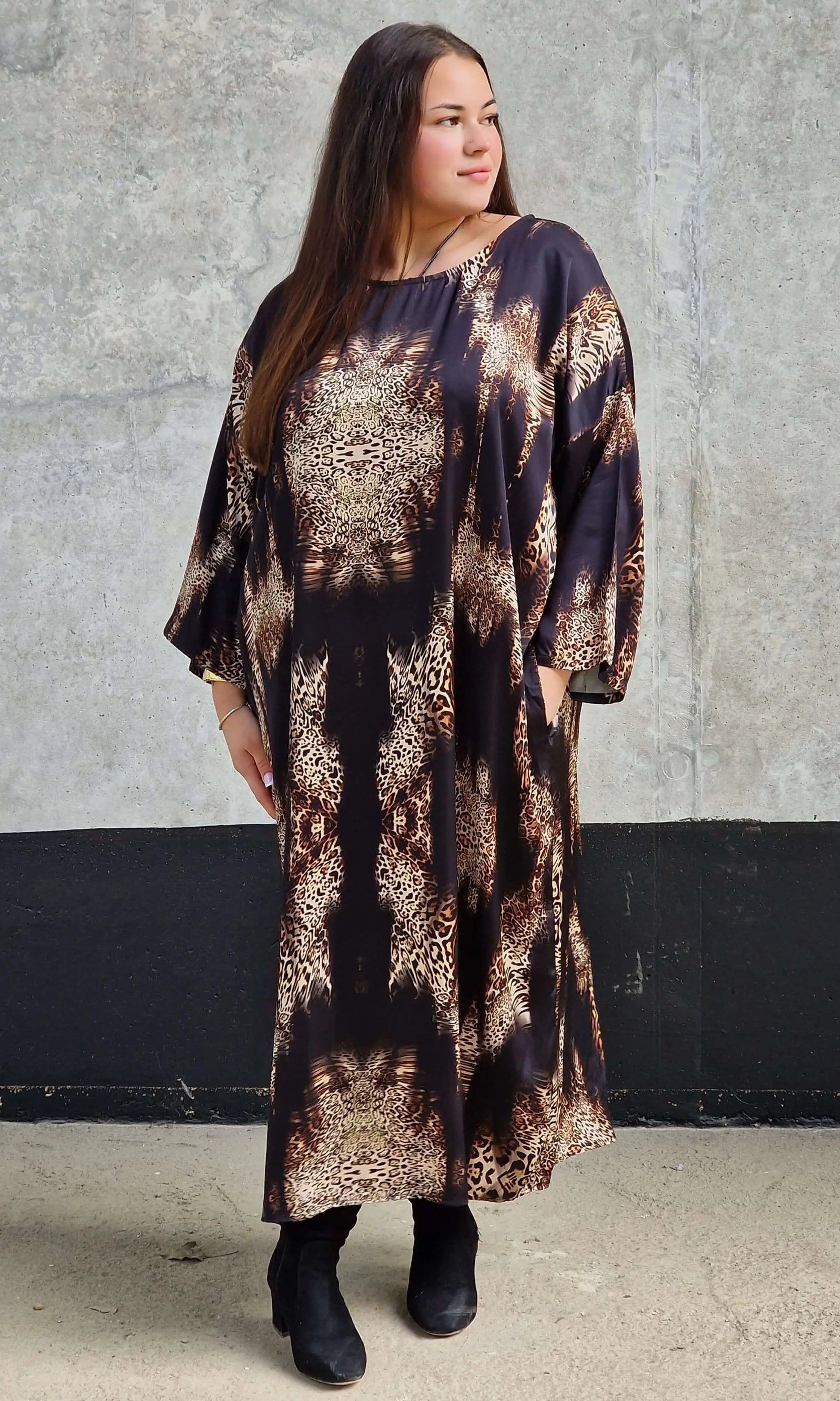 Sukienka "Wild Elegance" Stylowa XL