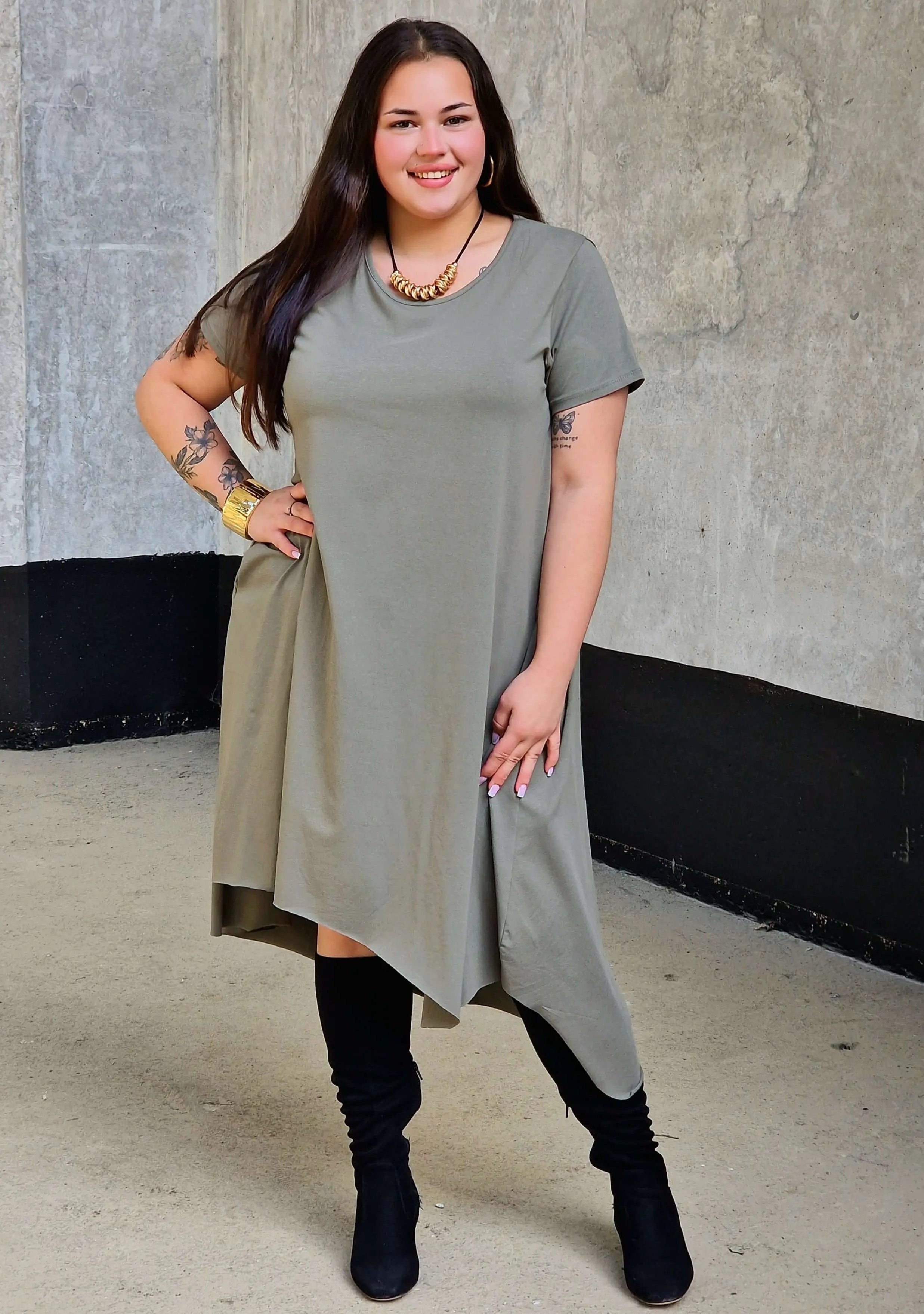 Sukienka basic z krótkim rękawem Stylowa XL