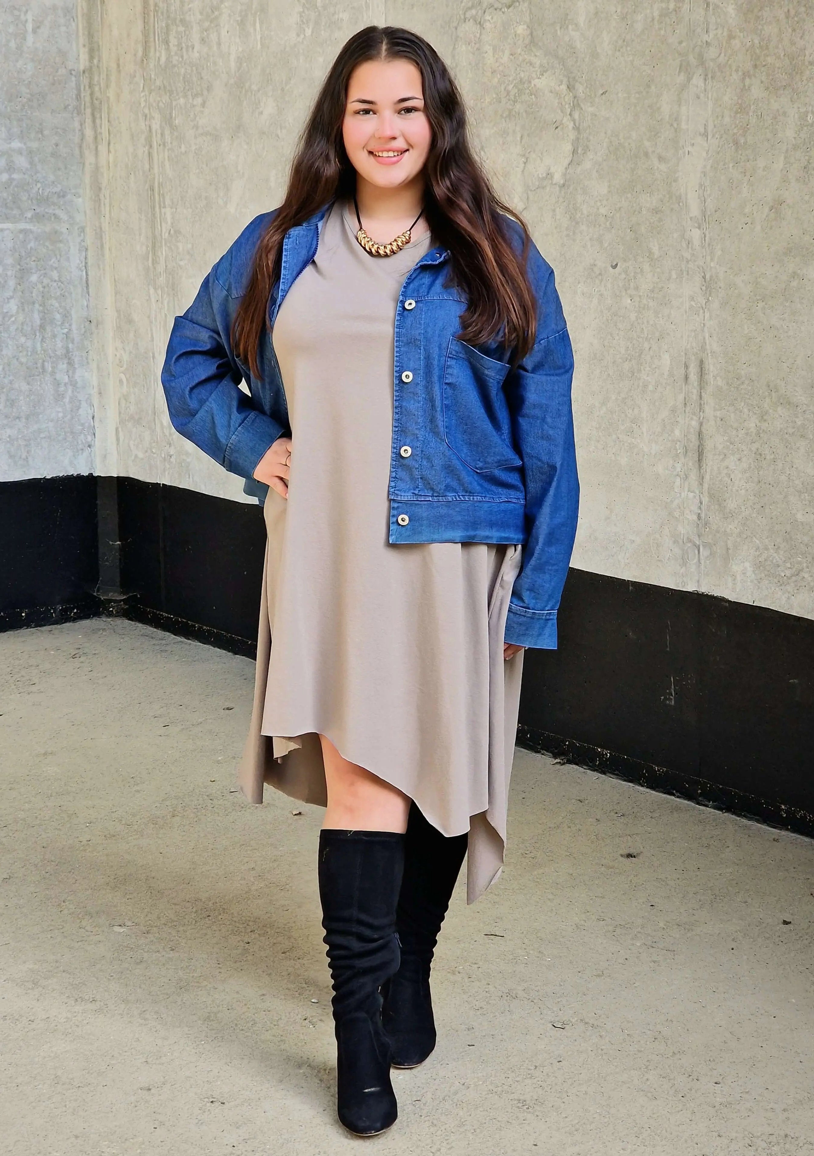 Sukienka basic z krótkim rękawem Stylowa XL