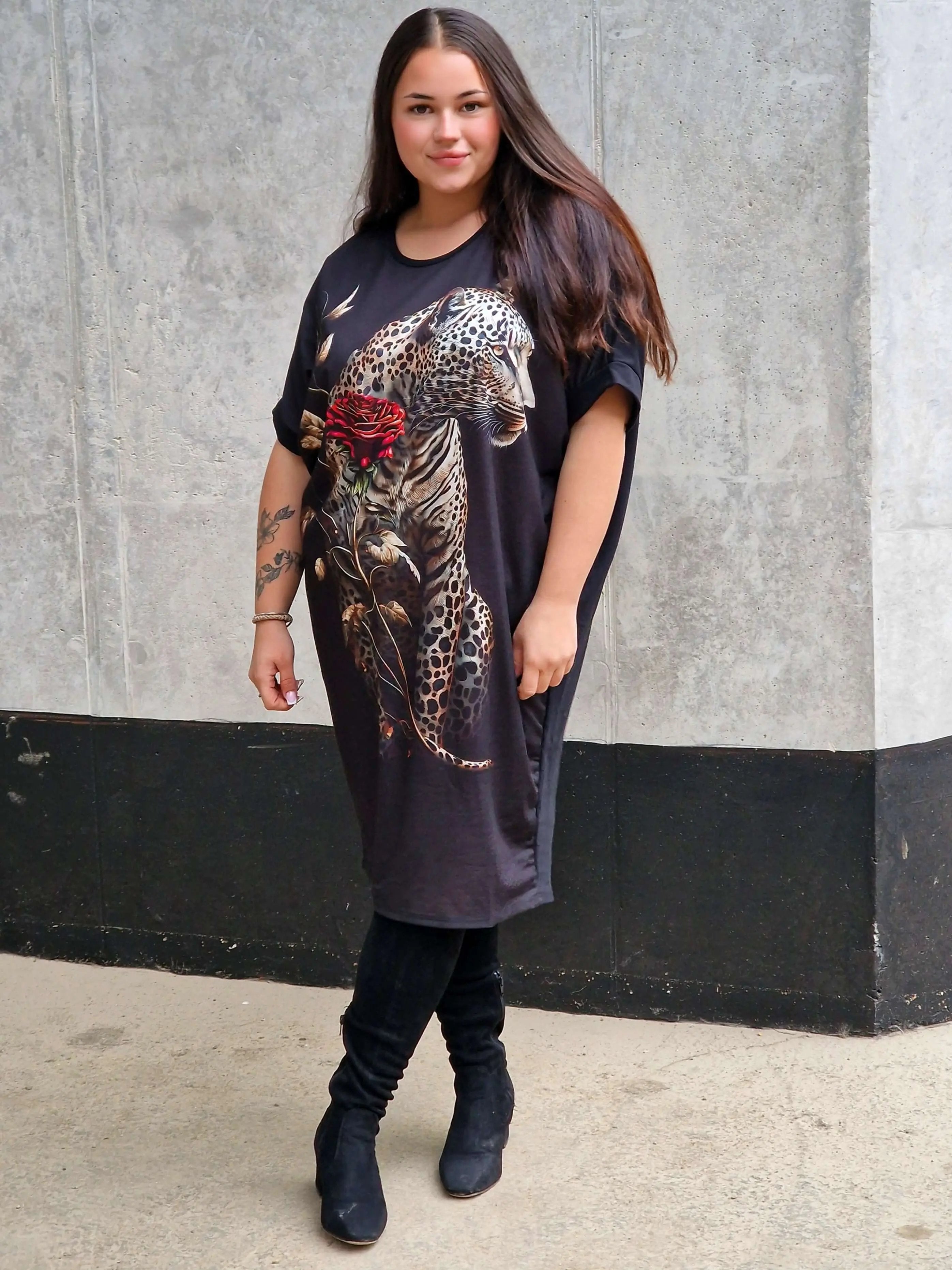 Sukienka bawełniana z aplikacja na przodzie. Stylowa XL