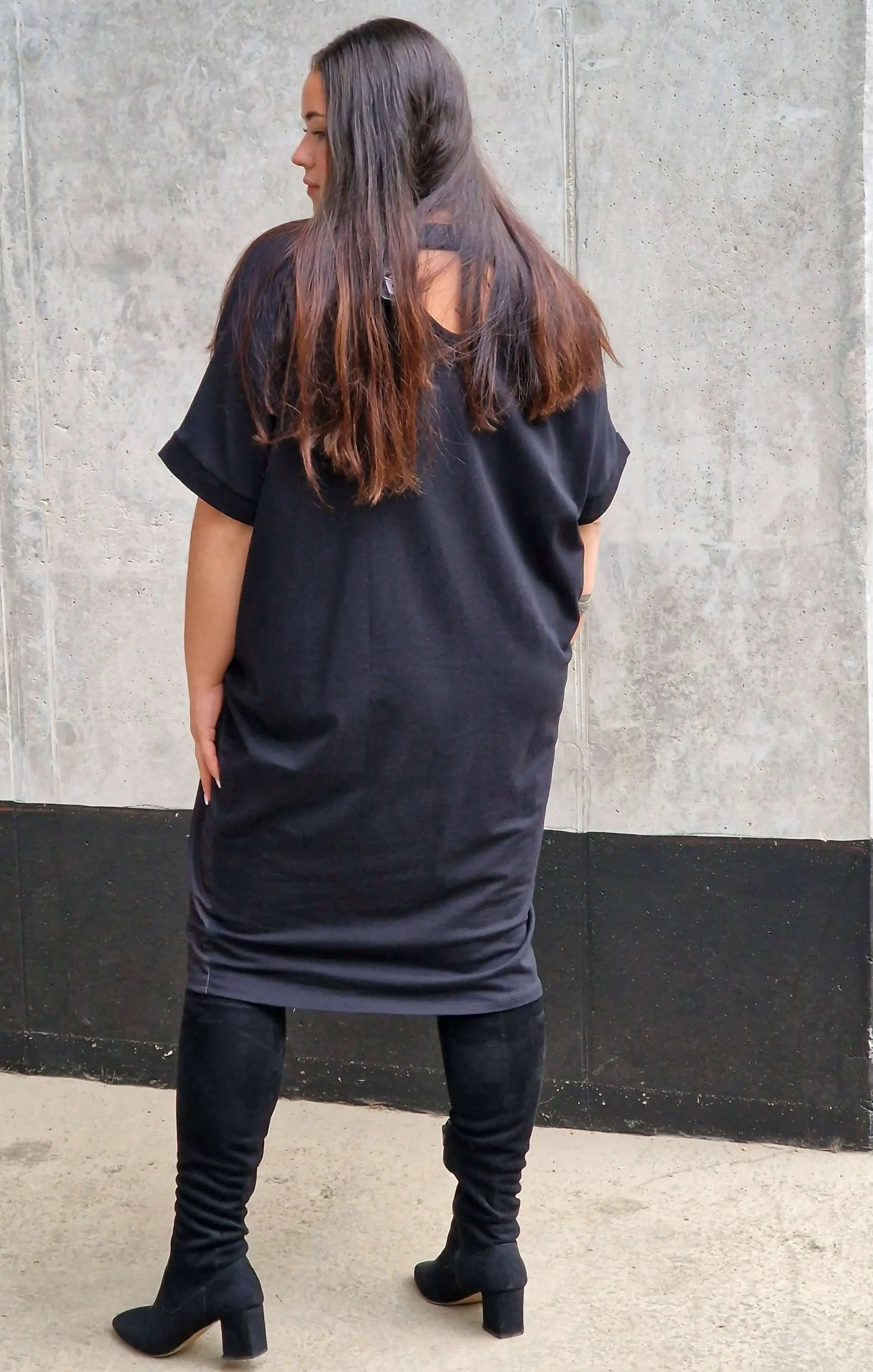 Sukienka bawełniana z aplikacja na przodzie. Stylowa XL