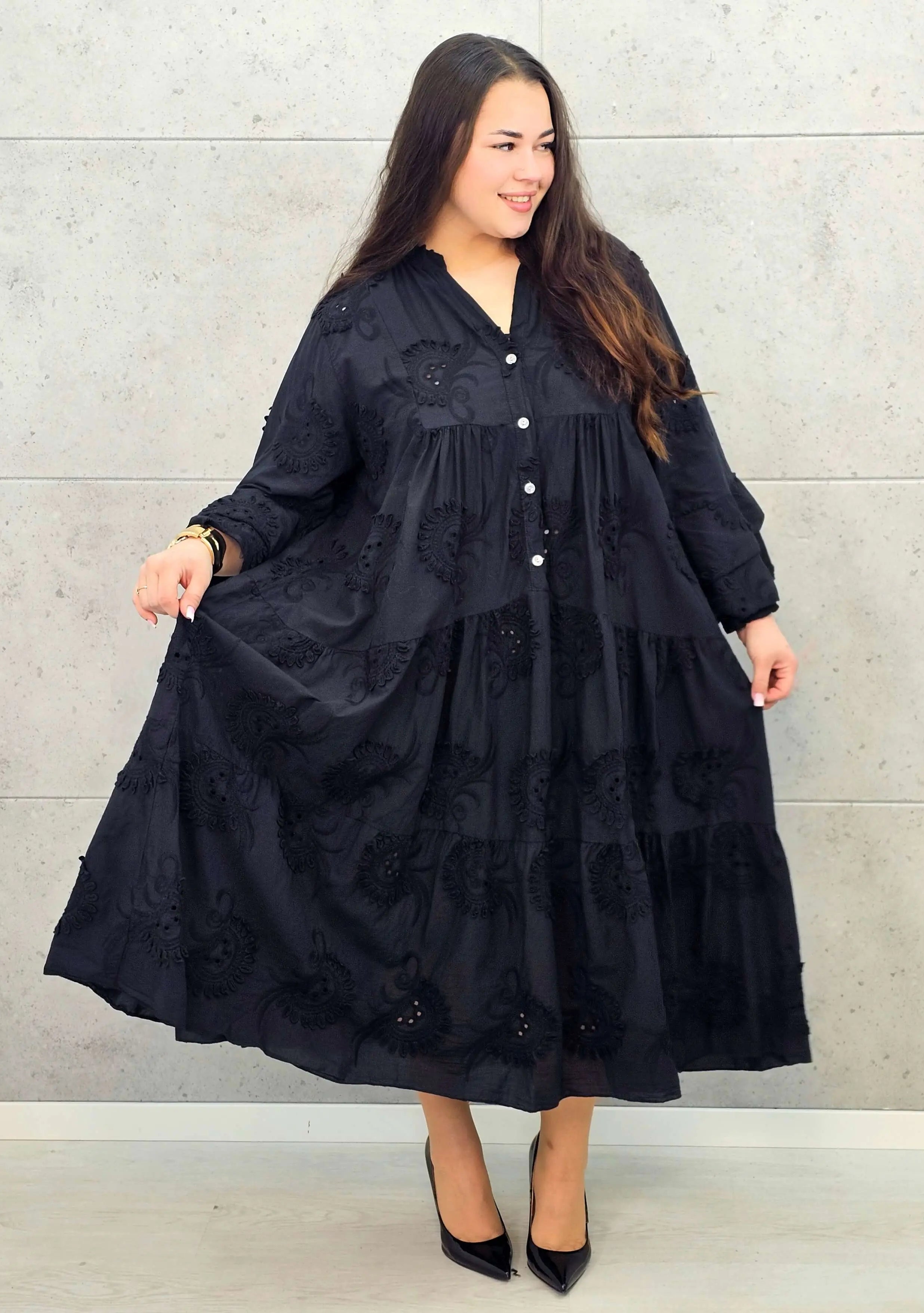 Sukienka bawełniana z haftem Stylowa XL