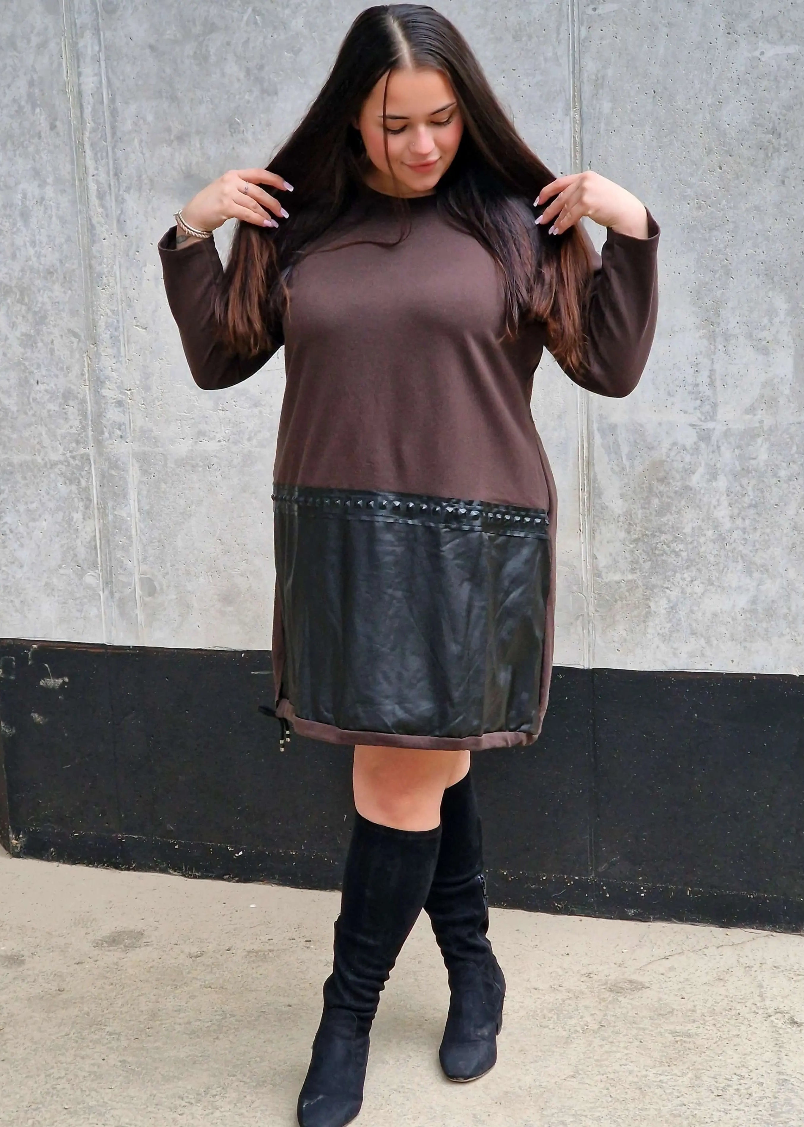 Sukienka bawełniana z wstawka eco skóry na przodzie Stylowa XL