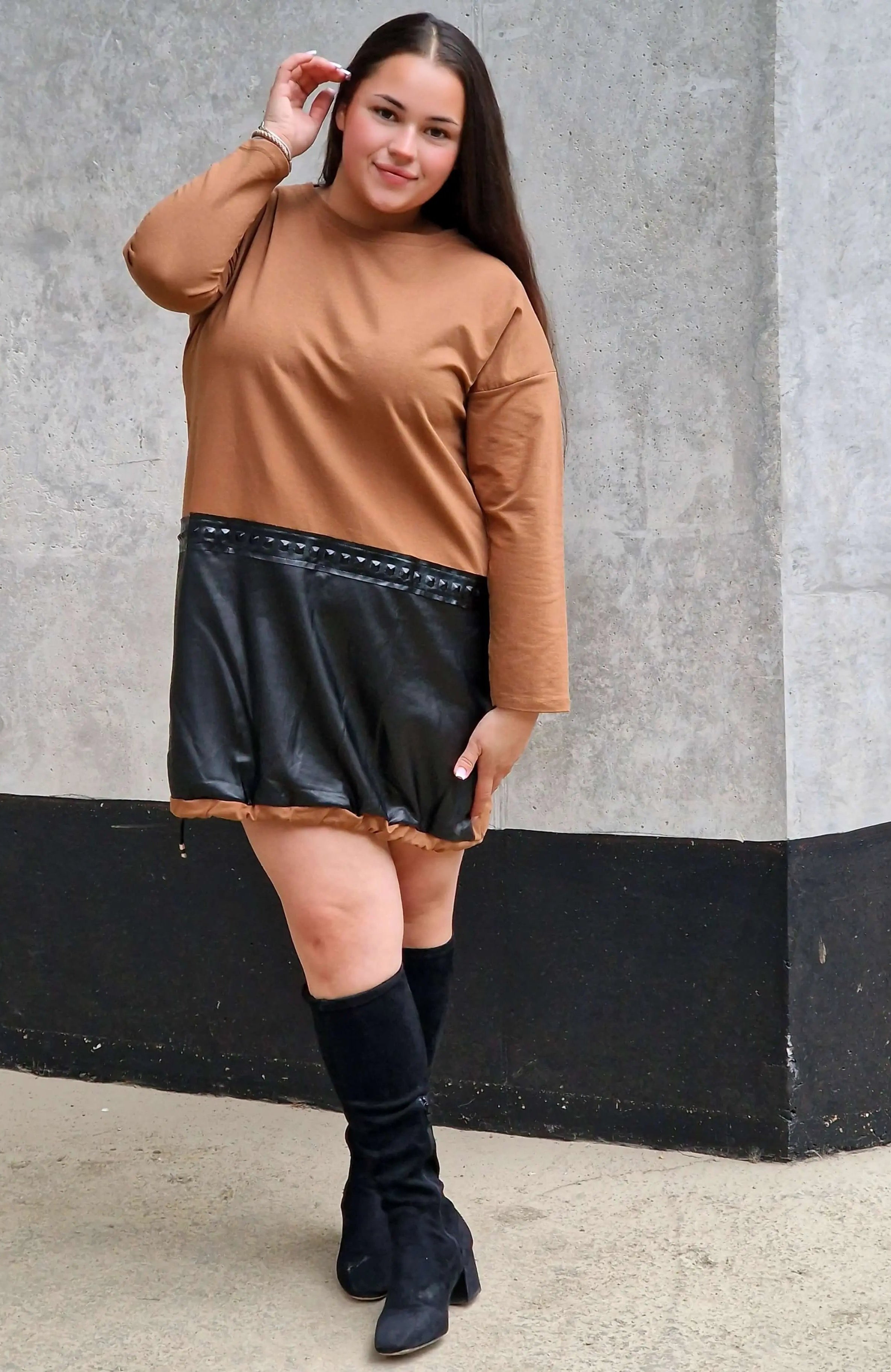 Sukienka bawełniana z wstawka eco skóry na przodzie Stylowa XL