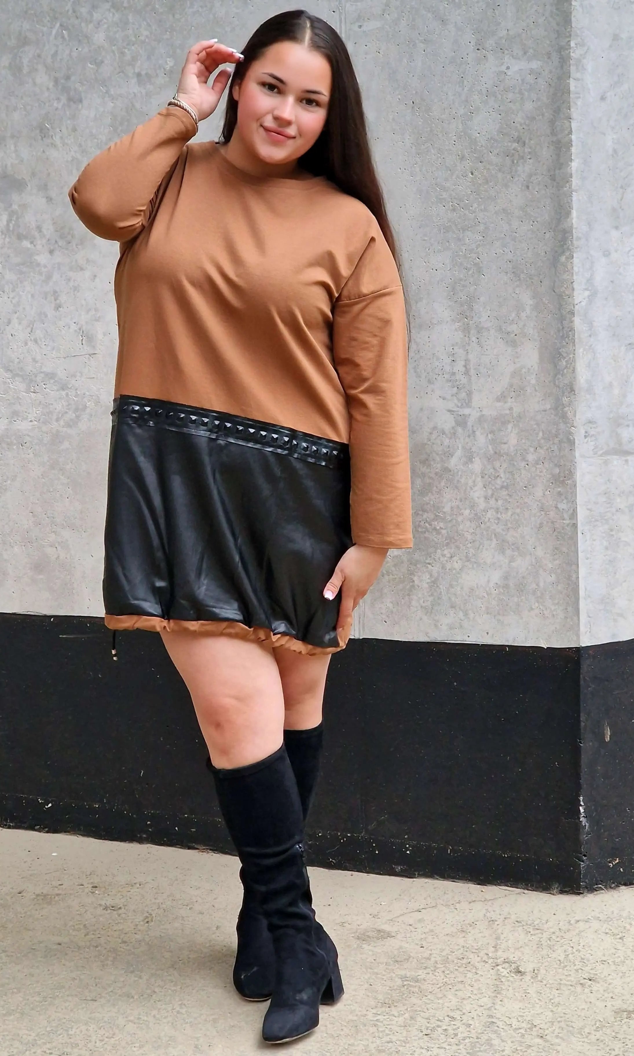 Sukienka bawełniana z wstawka eco skóry  na przodzie Stylowa XL