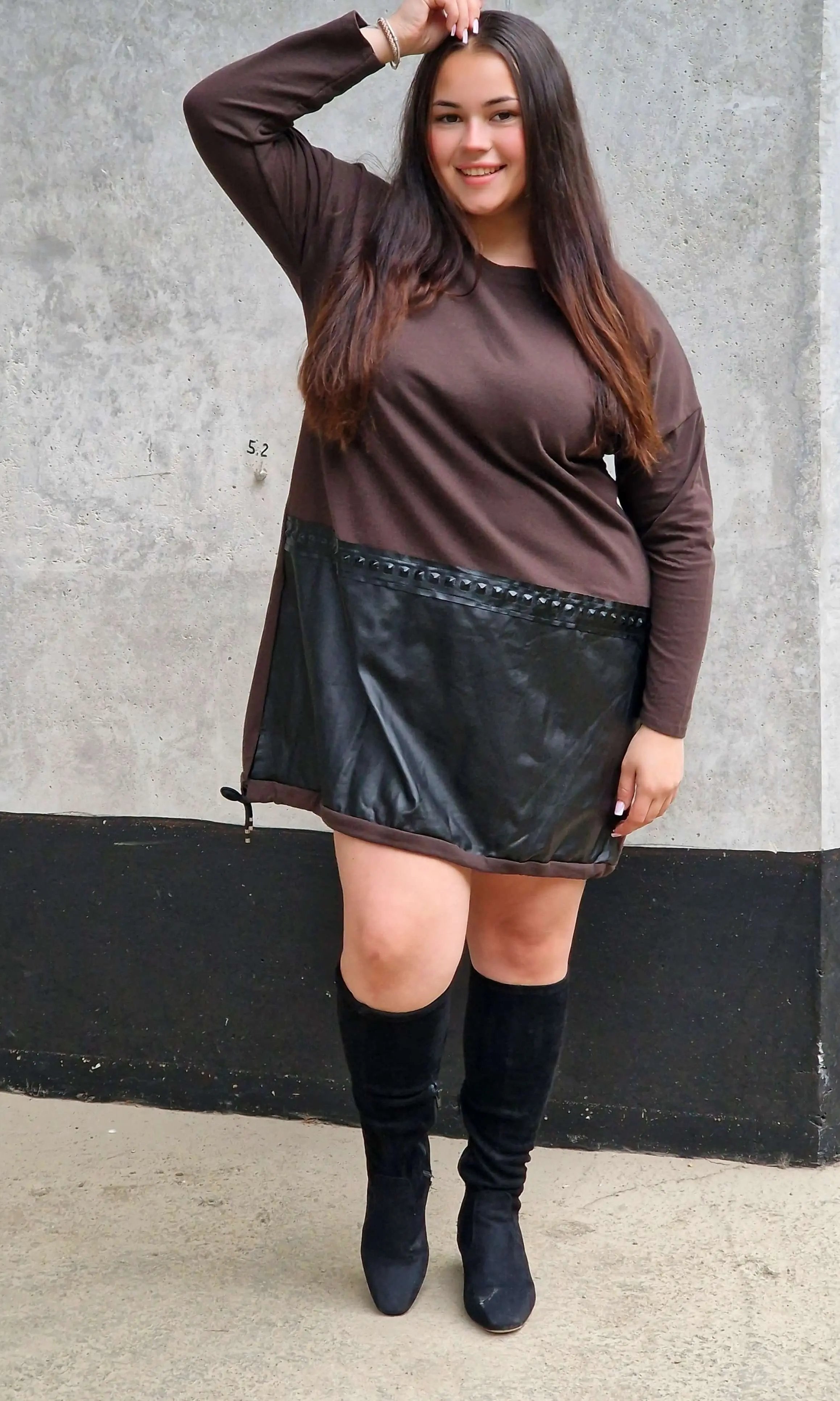 Sukienka bawełniana z wstawka eco skóry  na przodzie Stylowa XL